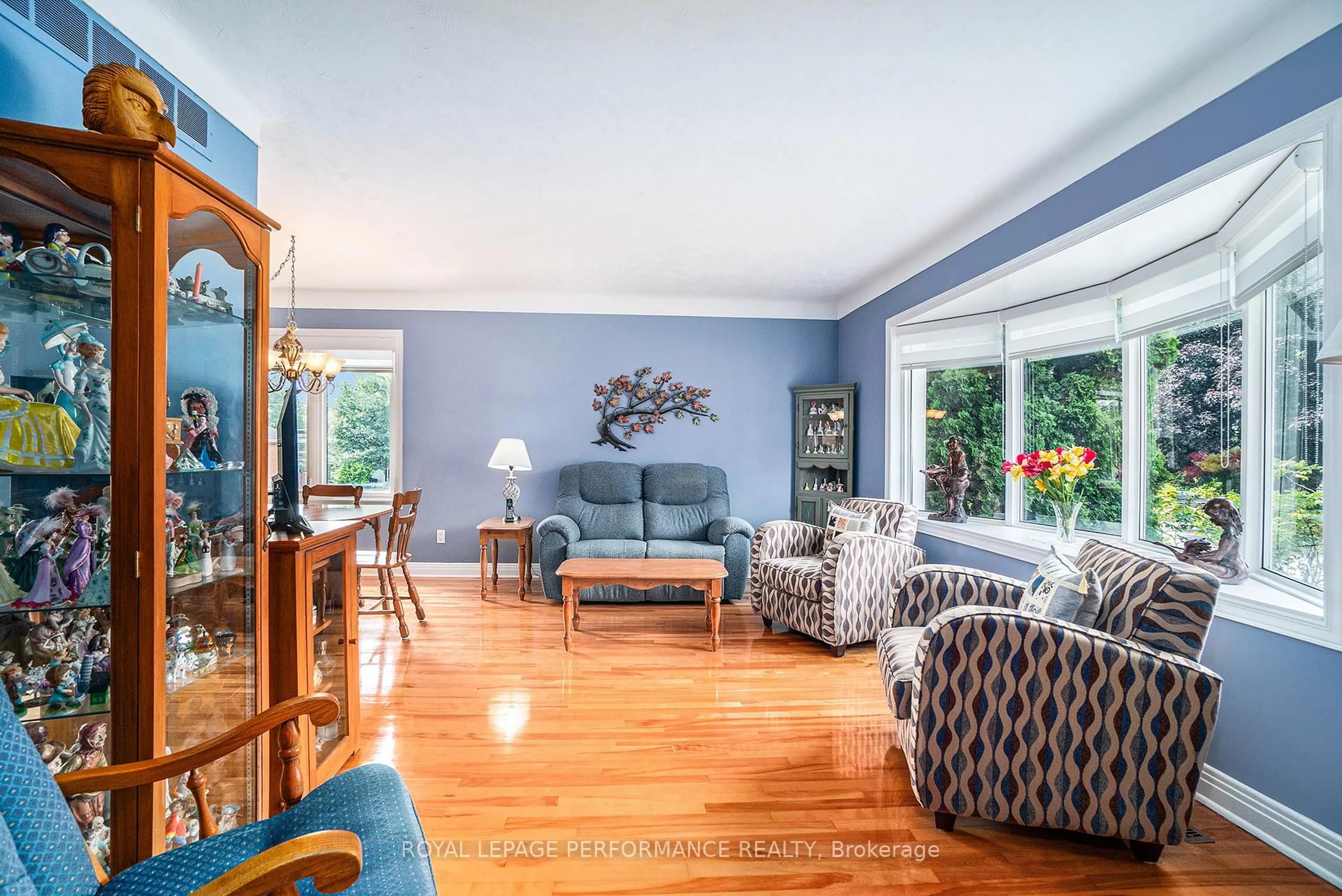 Living room with furniture, unknown for 383 Maria Goretti Circ, Ottawa Ontario K1L 6S3
