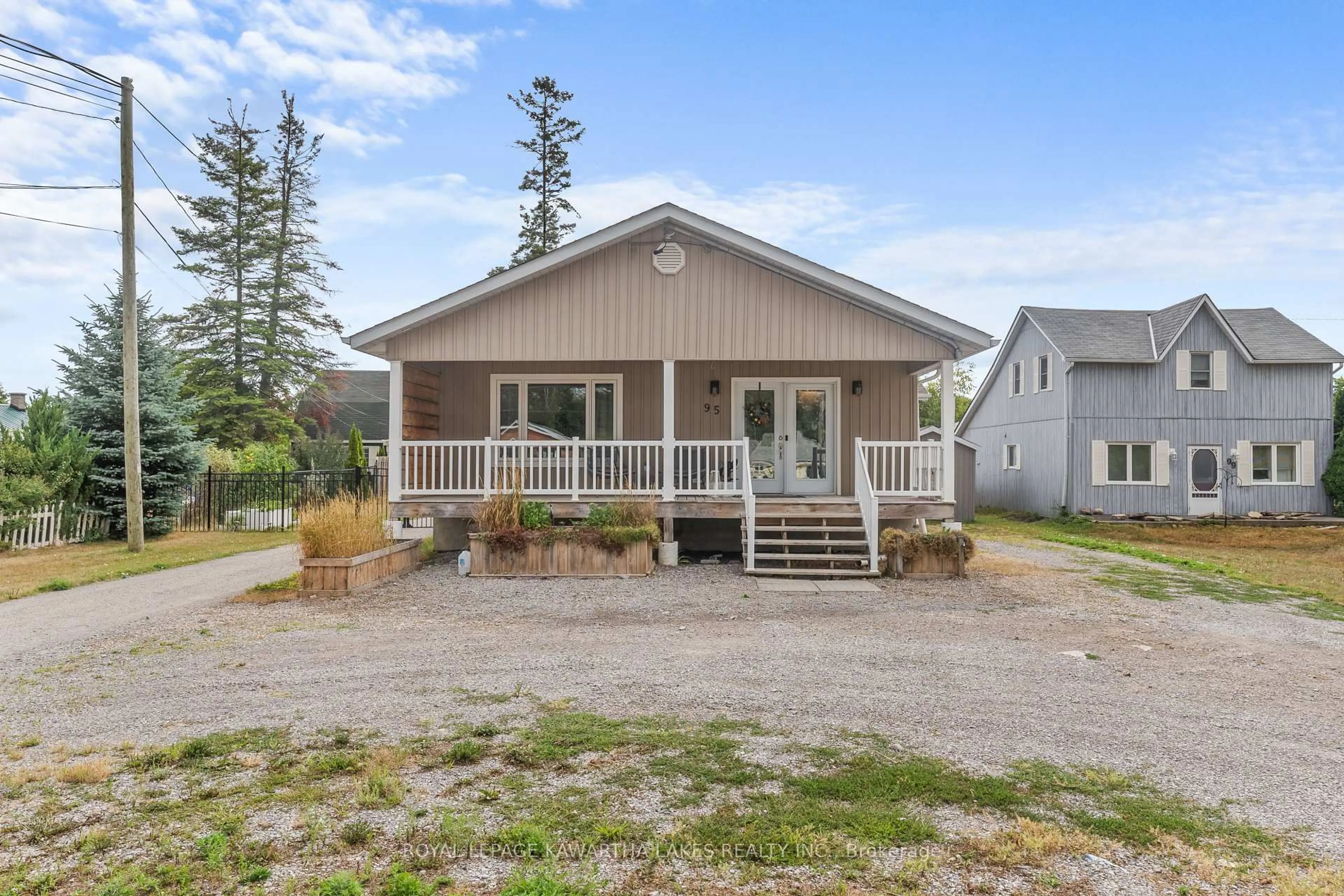 Unknown for 95 Lindsay St, Kawartha Lakes Ontario K0M 1N0