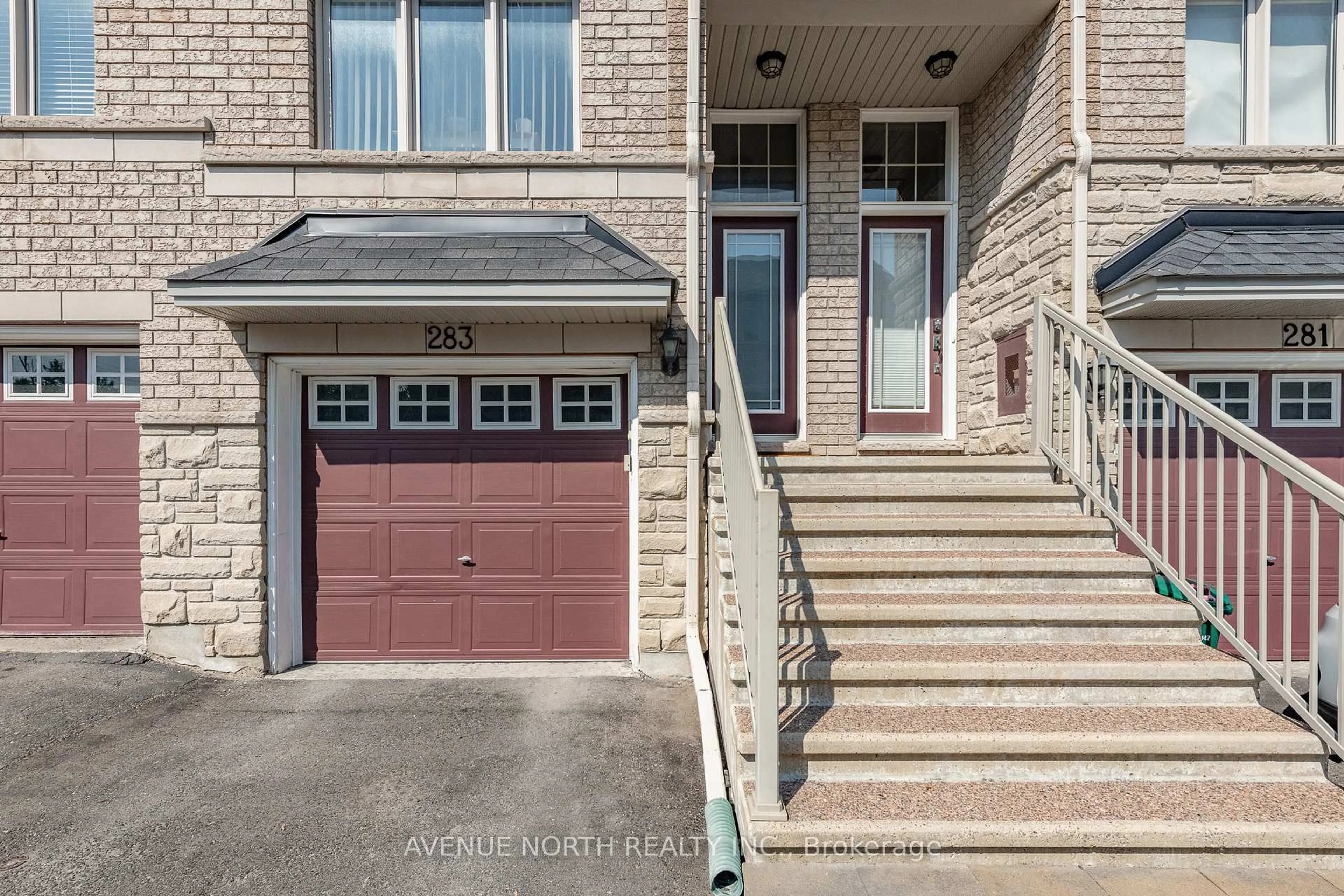 Home with brick exterior material, street for 283 Stroget Private, Ottawa Ontario K2E 0A9