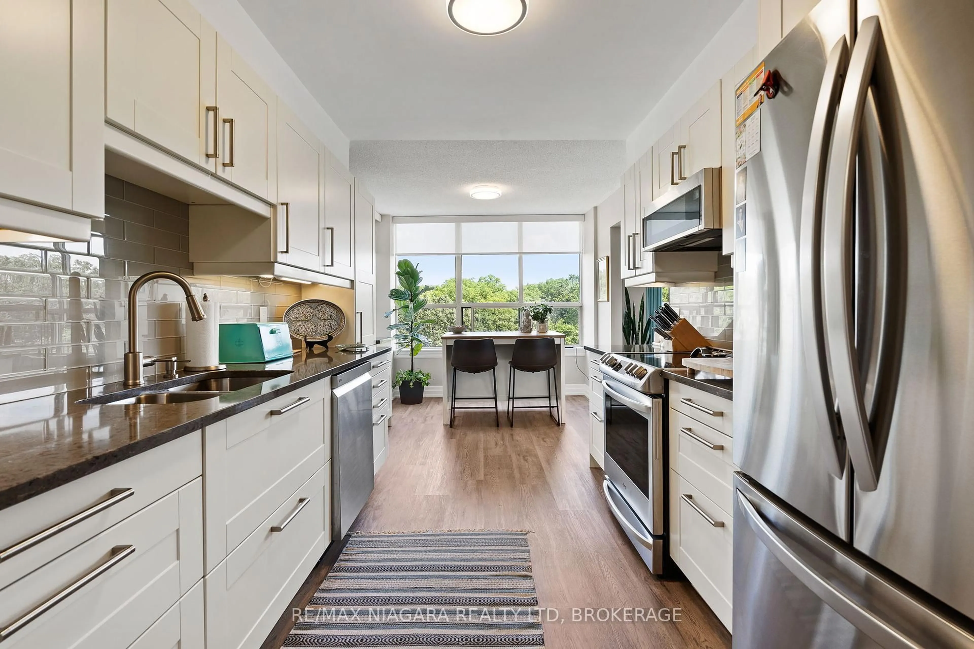 Open concept kitchen, unknown for 3 TOWERING HEIGHTS Blvd #407, St. Catharines Ontario L2T 4A4