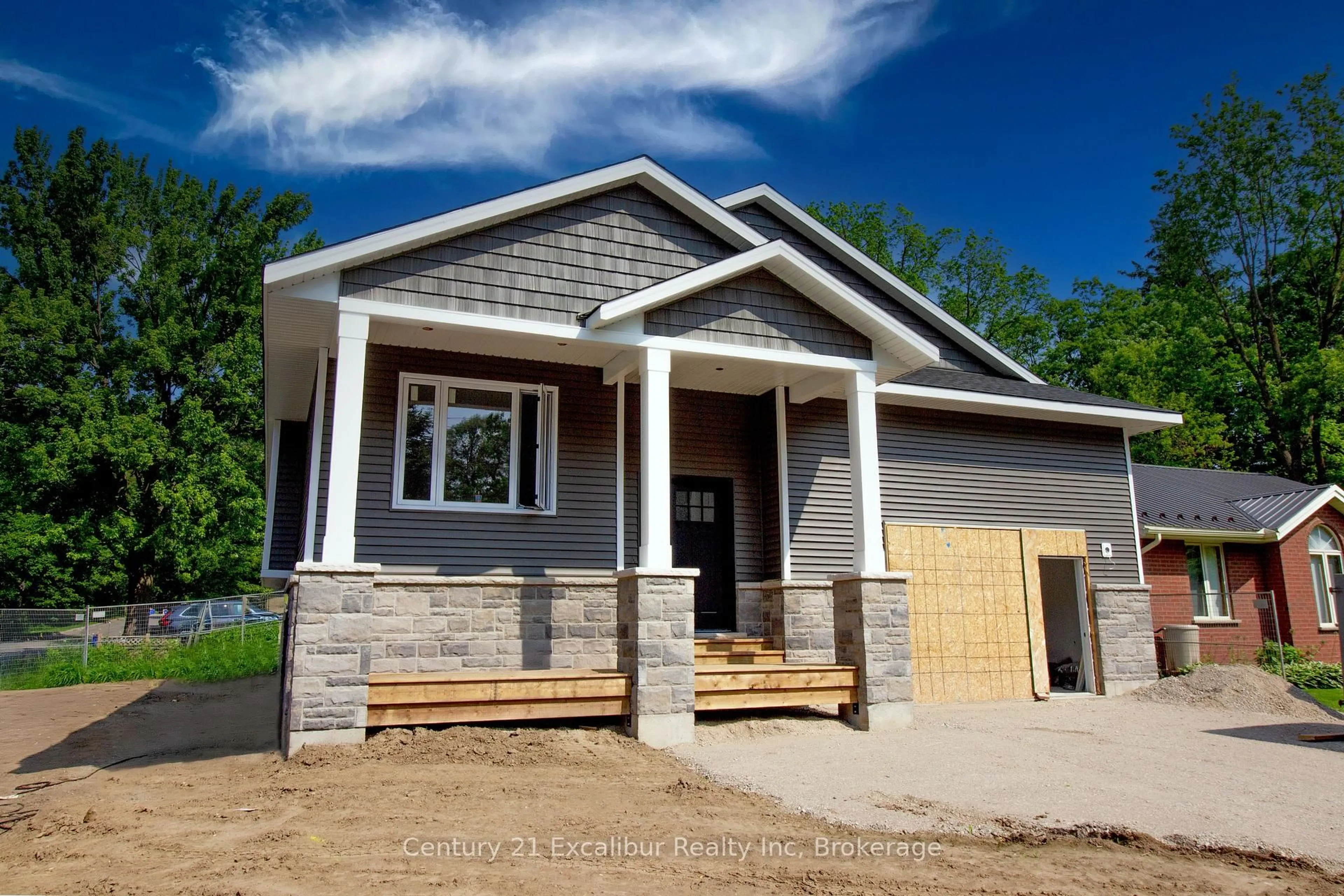 Home with vinyl exterior material, street for 195 Garafraxa St, Centre Wellington Ontario N1M 1C5