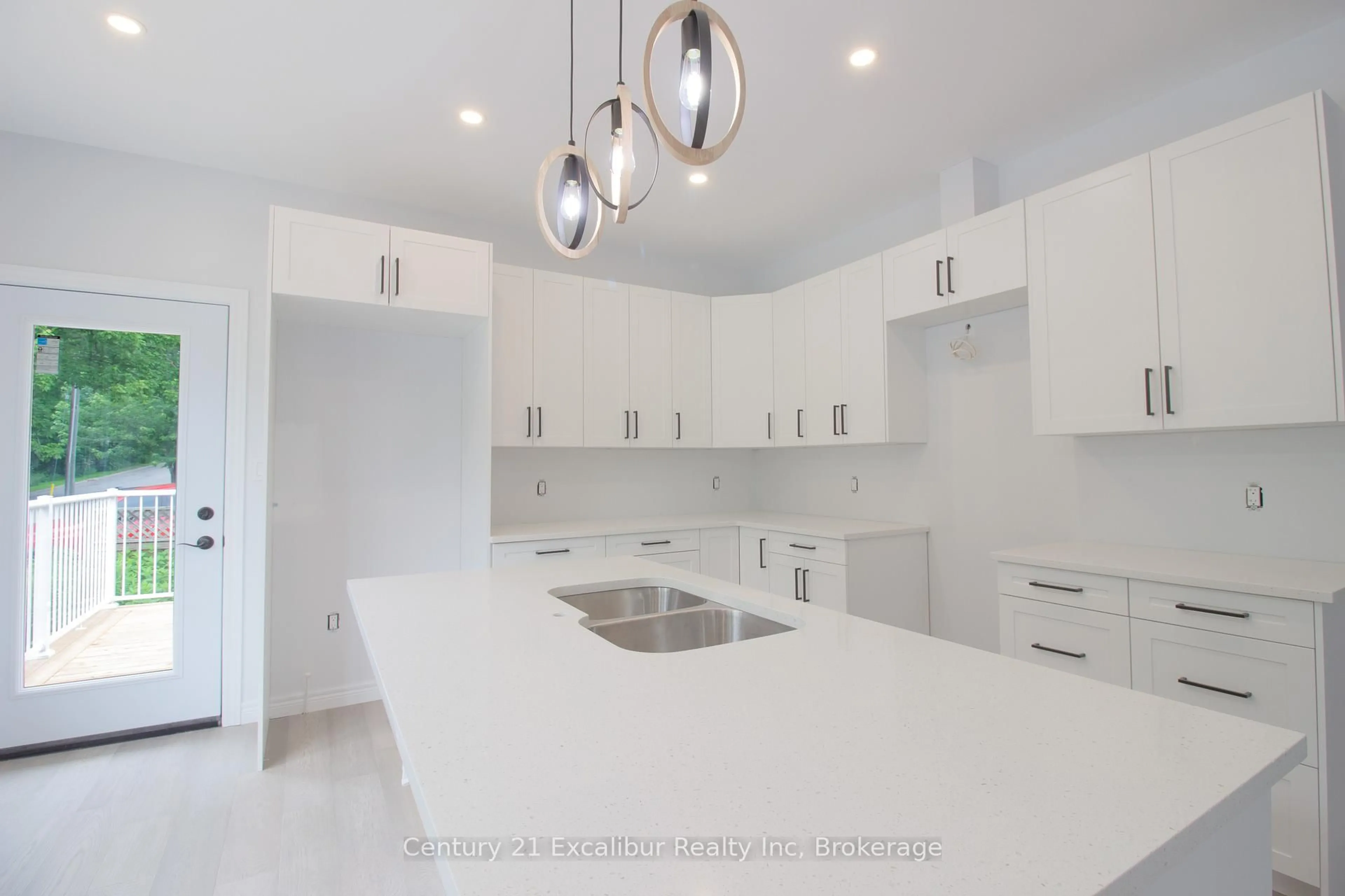 Unknown for 195 Garafraxa St, Centre Wellington Ontario N1M 1C5