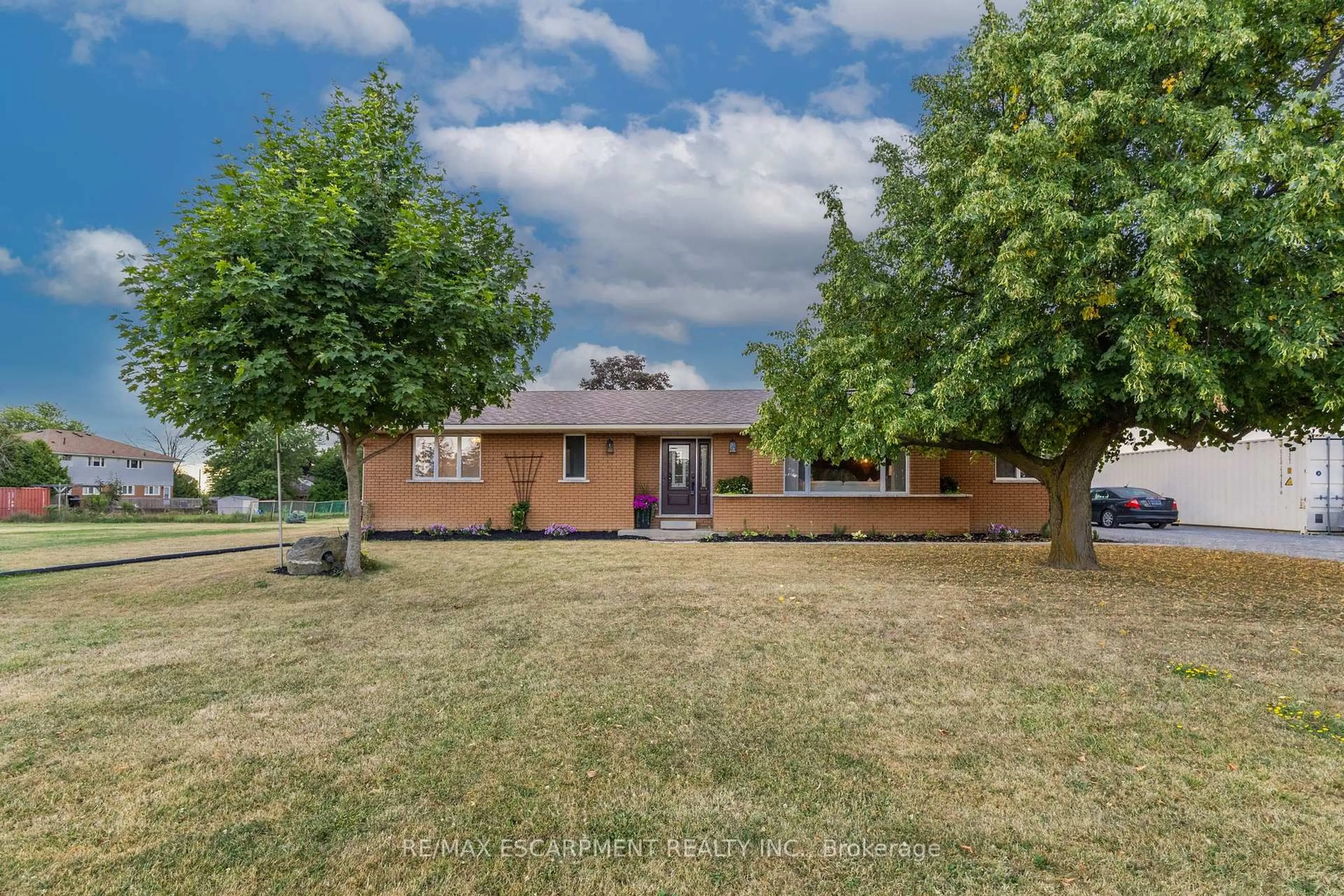 A pic from outside/outdoor area/front of a property/back of a property/a pic from drone, street for 2276 Binbrook Rd, Hamilton Ontario L0R 1C0