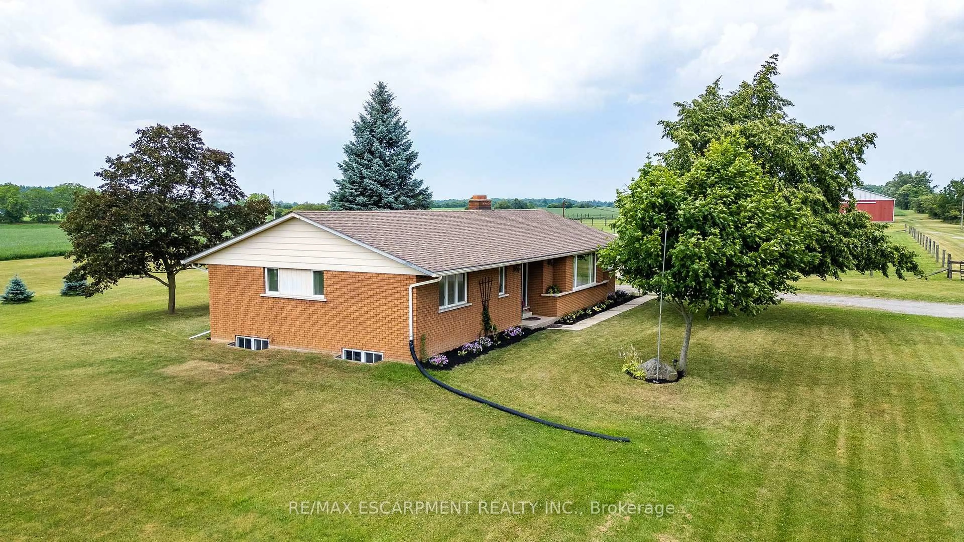 A pic from outside/outdoor area/front of a property/back of a property/a pic from drone, water/lake/river/ocean view for 2276 Binbrook Rd, Hamilton Ontario L0R 1C0
