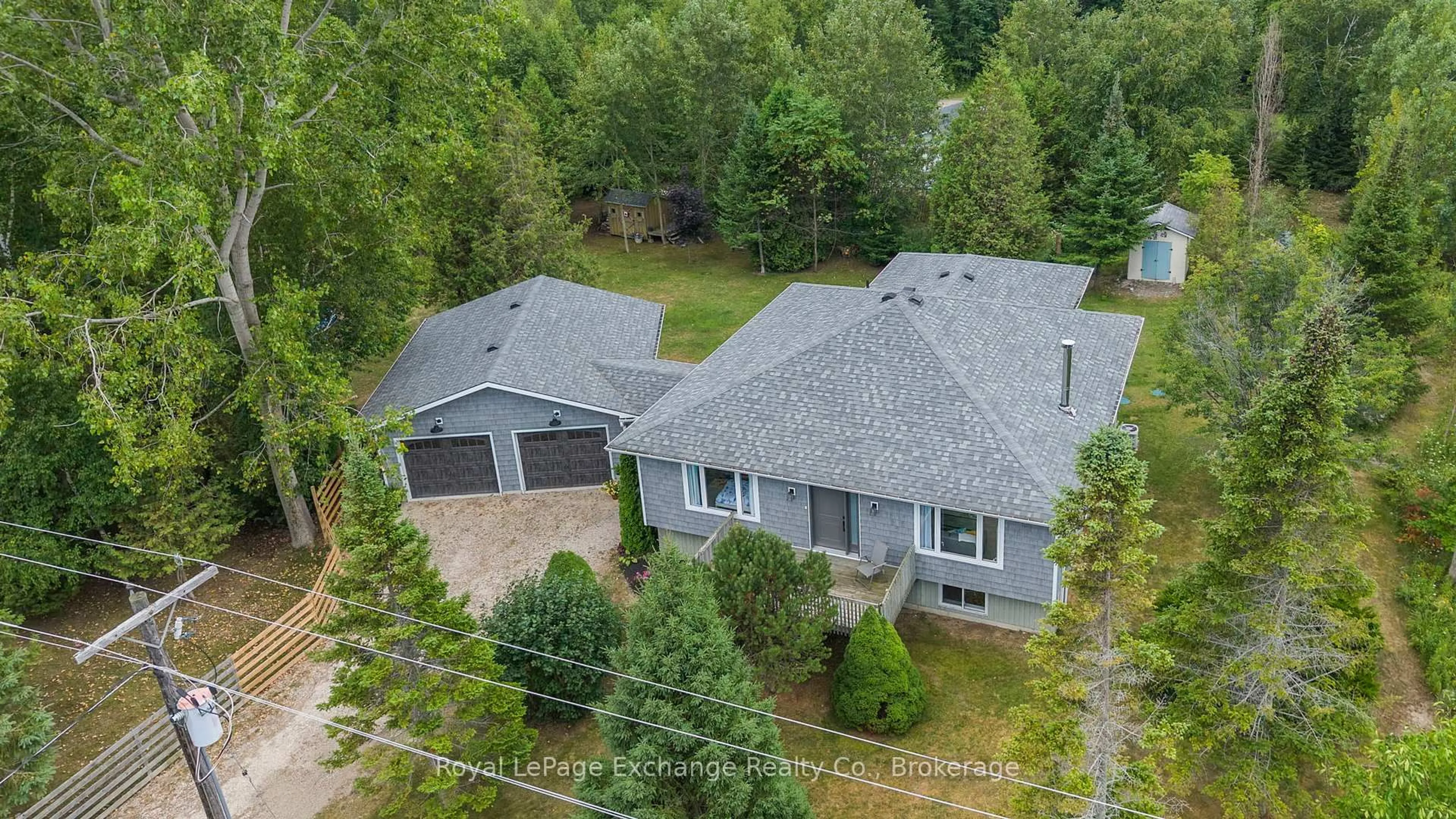 A pic from outside/outdoor area/front of a property/back of a property/a pic from drone, unknown for 251 St Arnaud St, Huron-Kinloss Ontario N0G 2R0