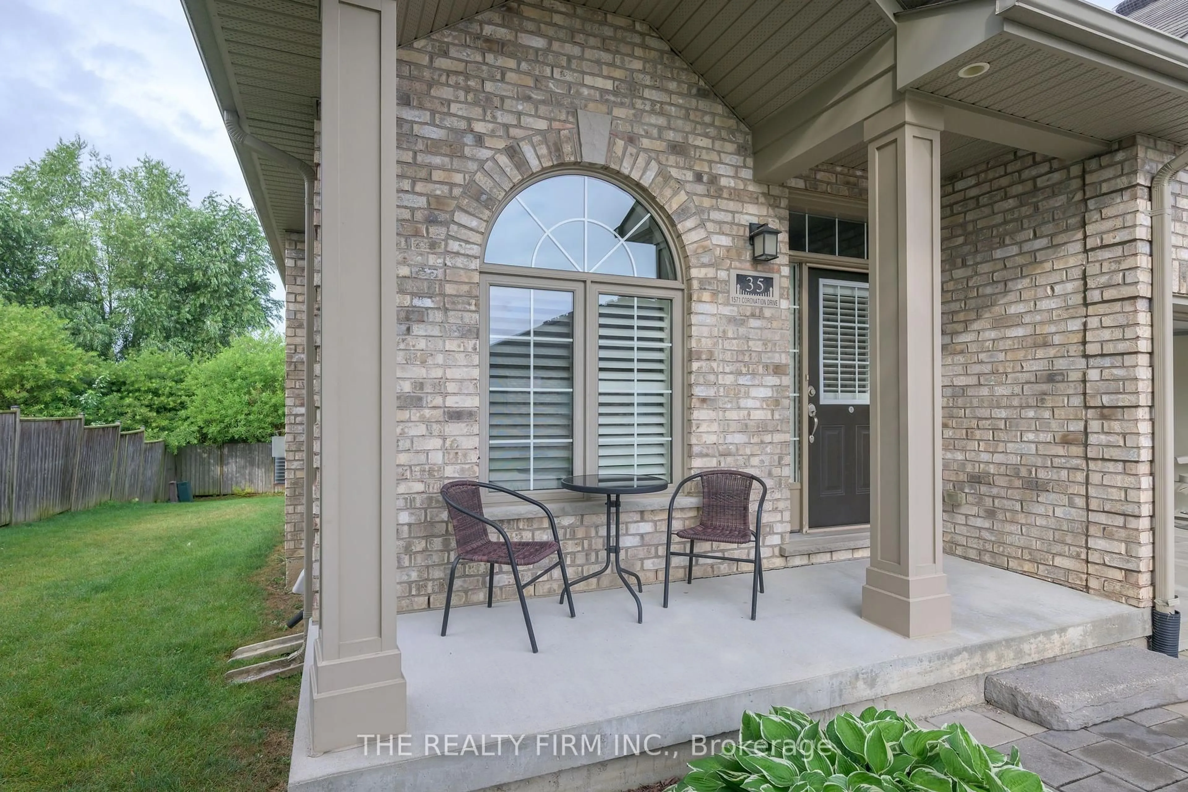 Patio, water/lake/river/ocean view for 1571 Coronation Dr #35, London North Ontario N6G 5N9