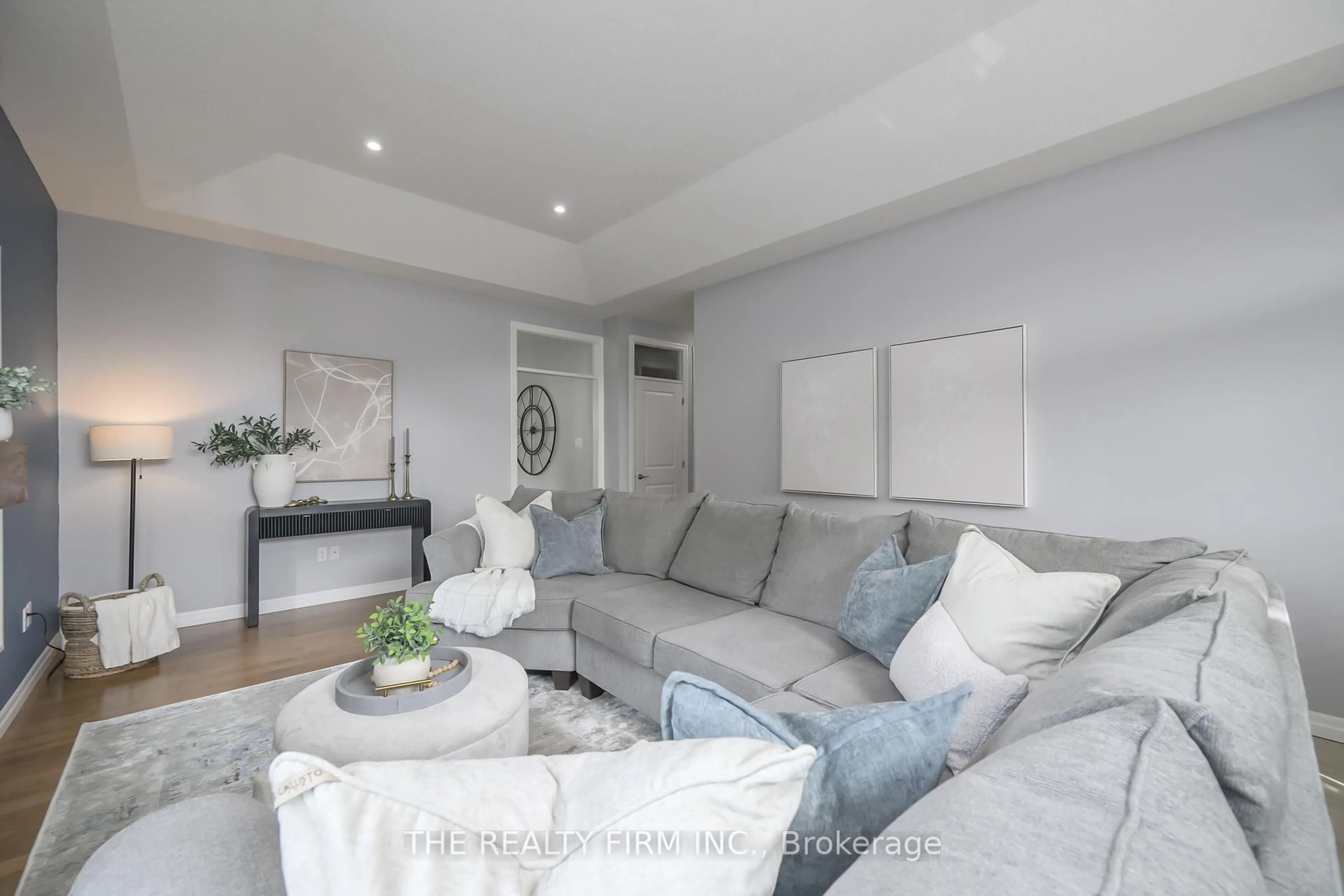 Living room with furniture, unknown for 1571 Coronation Dr #35, London North Ontario N6G 5N9