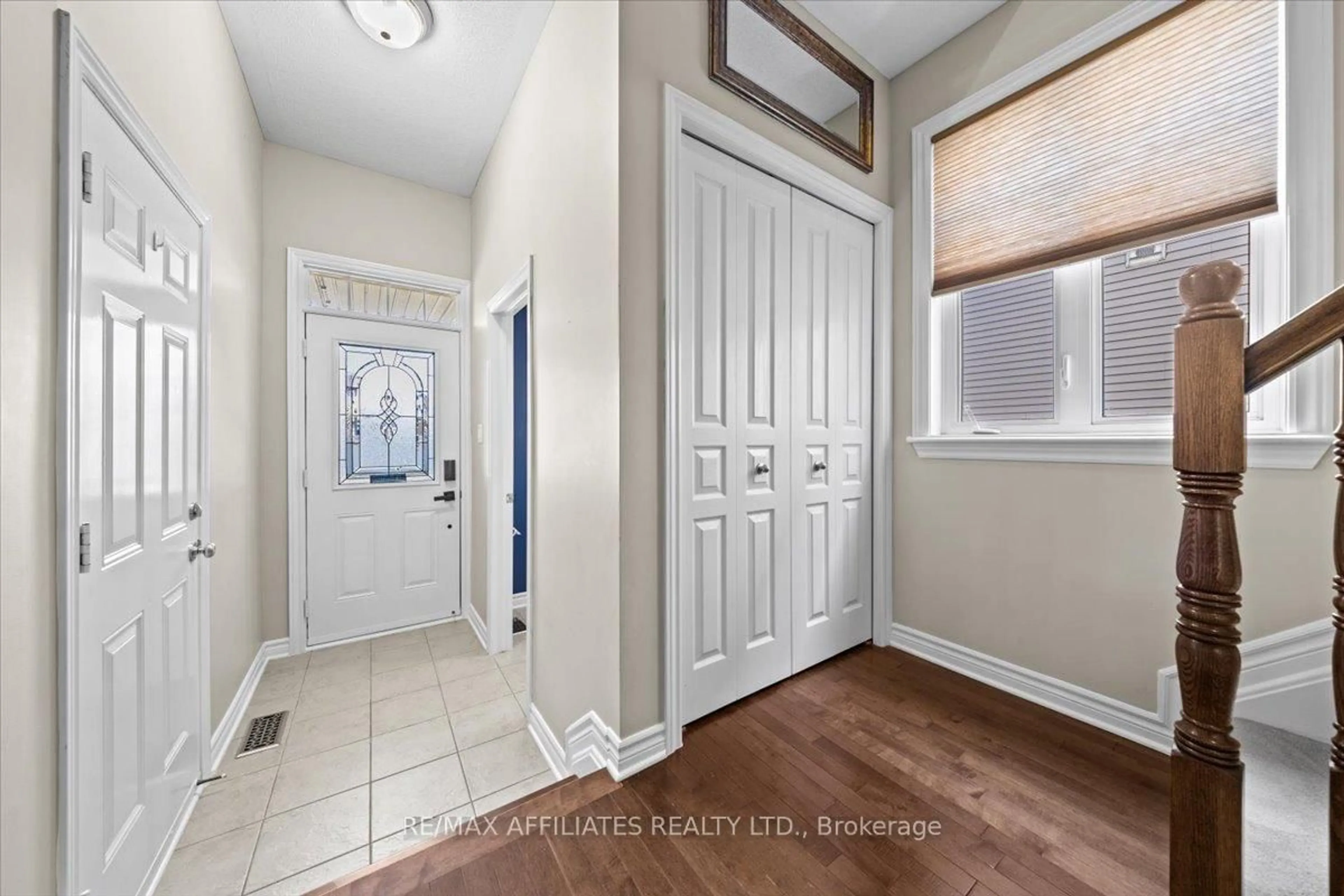 Indoor entryway for 628 Everlasting Cres, Ottawa Ontario K4A 0K1