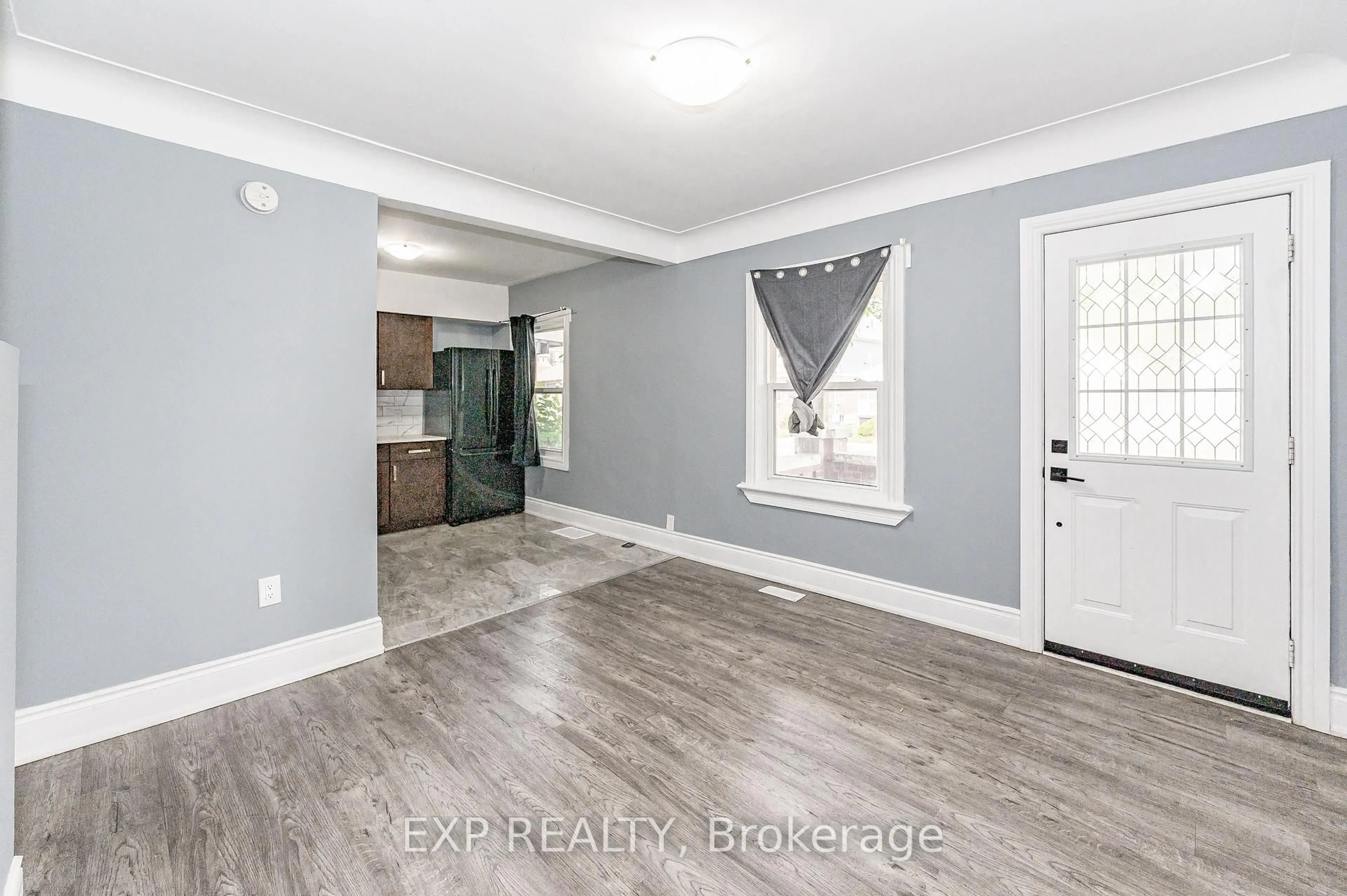 Unknown for 140 Gage Ave, Hamilton Ontario L8L 7A2