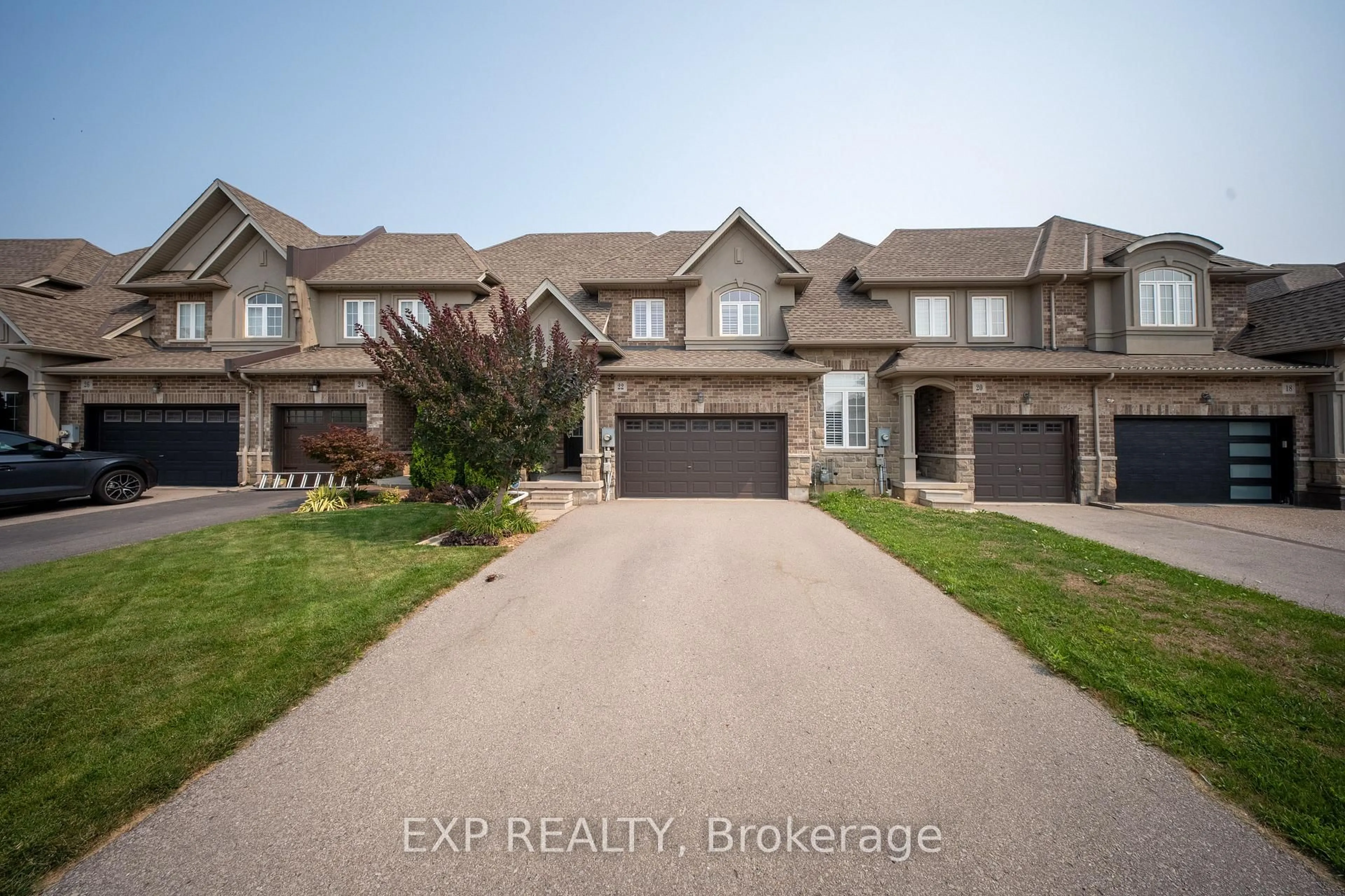 A pic from outside/outdoor area/front of a property/back of a property/a pic from drone, street for 22 Madonna Dr, Hamilton Ontario L9B 0H1