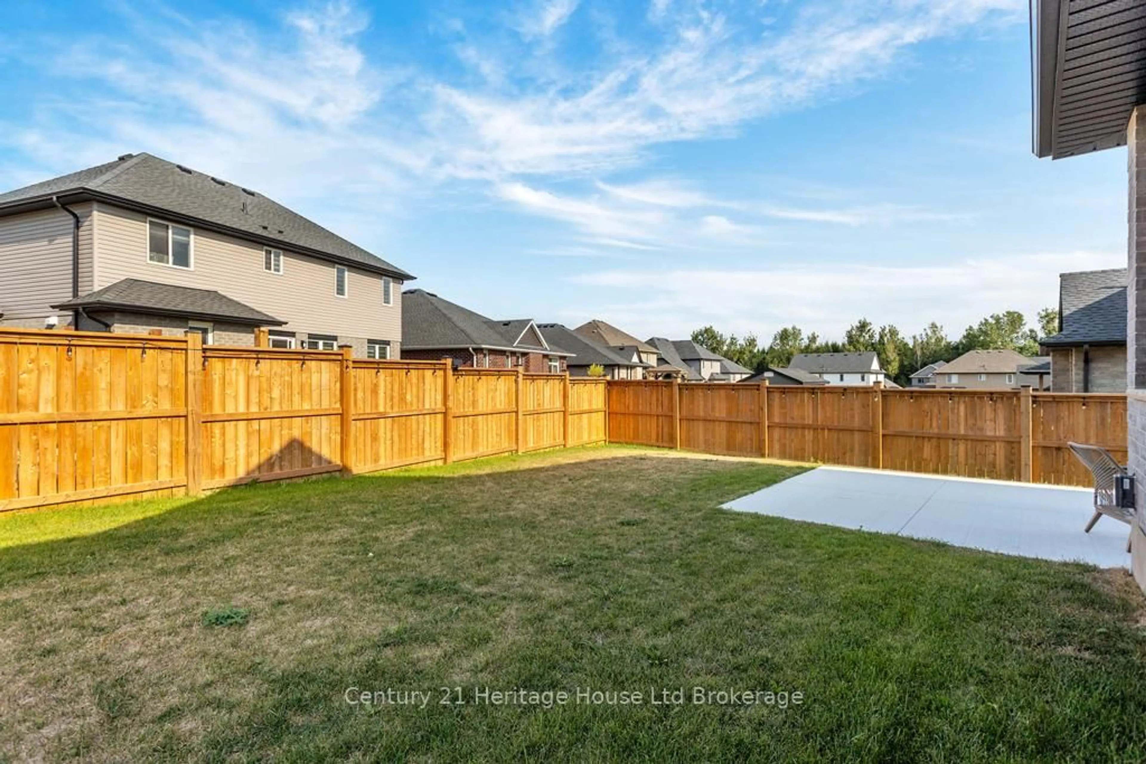 Patio, mountain view for 101 Graydon Dr, South-West Oxford Ontario N0J 1N0
