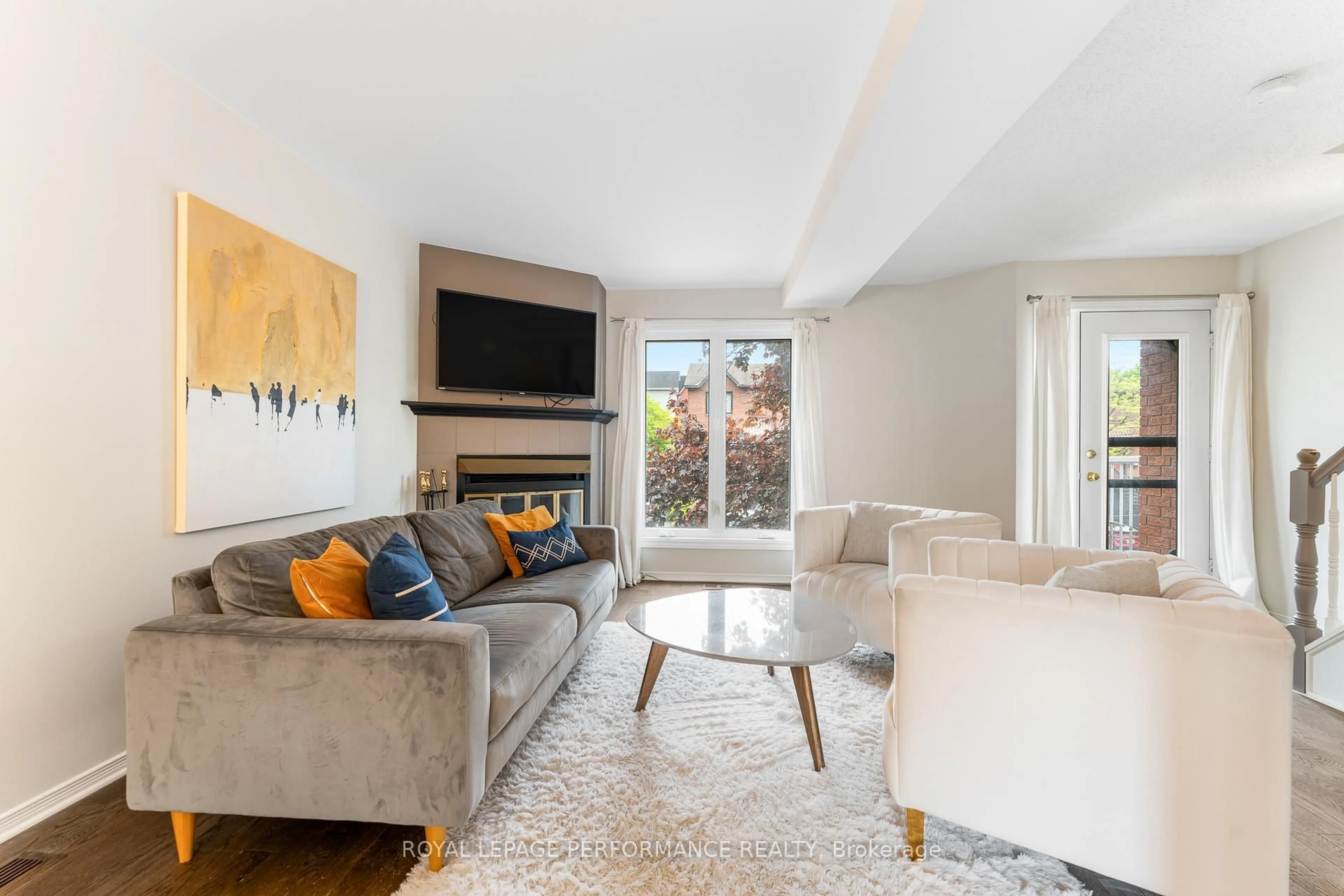 Living room with furniture, unknown for 101 Templeton St, Ottawa Ontario K1N 6X4