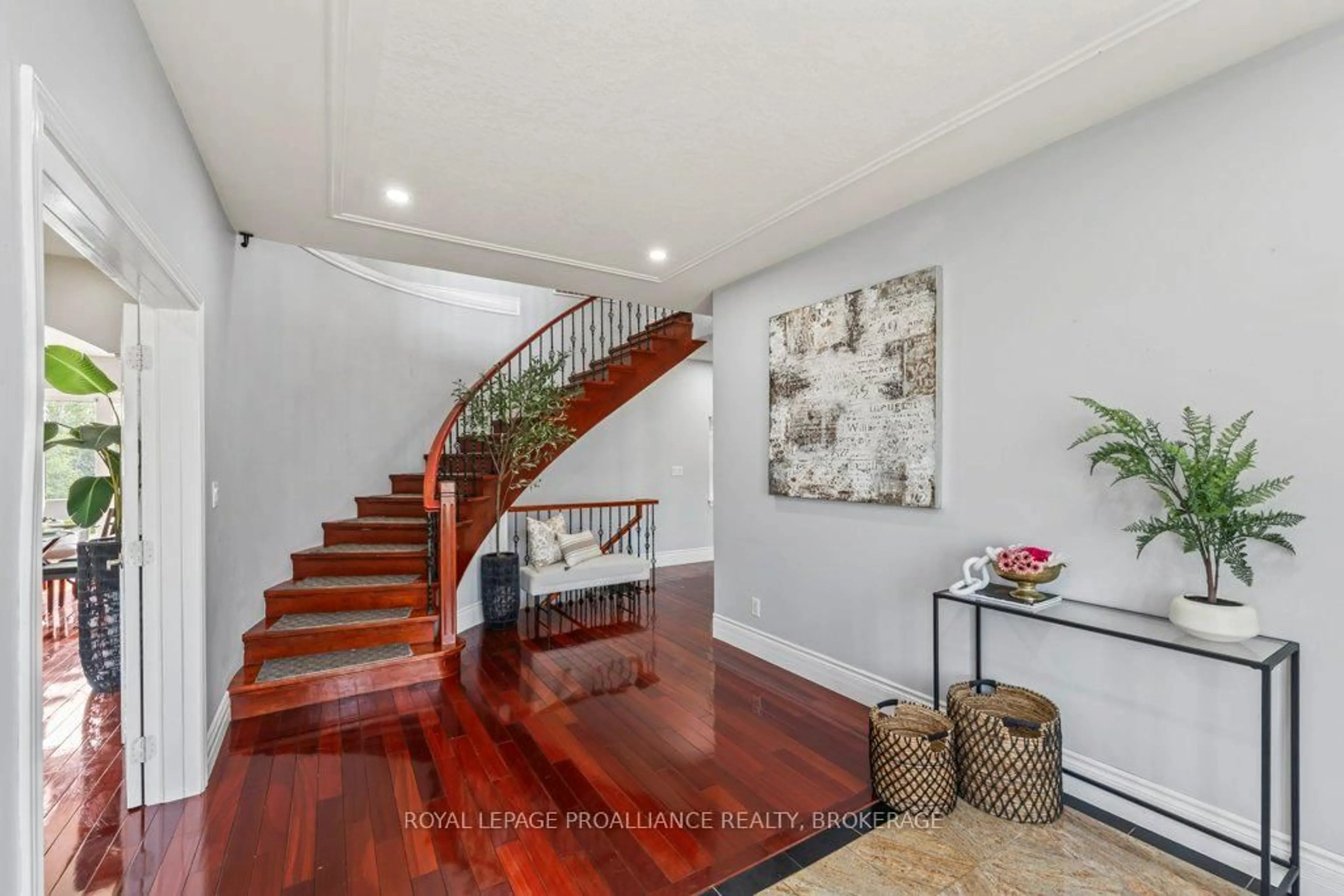 Indoor entryway for 1058 Lucas Rd, Bissett Creek Ontario K0H 2H0
