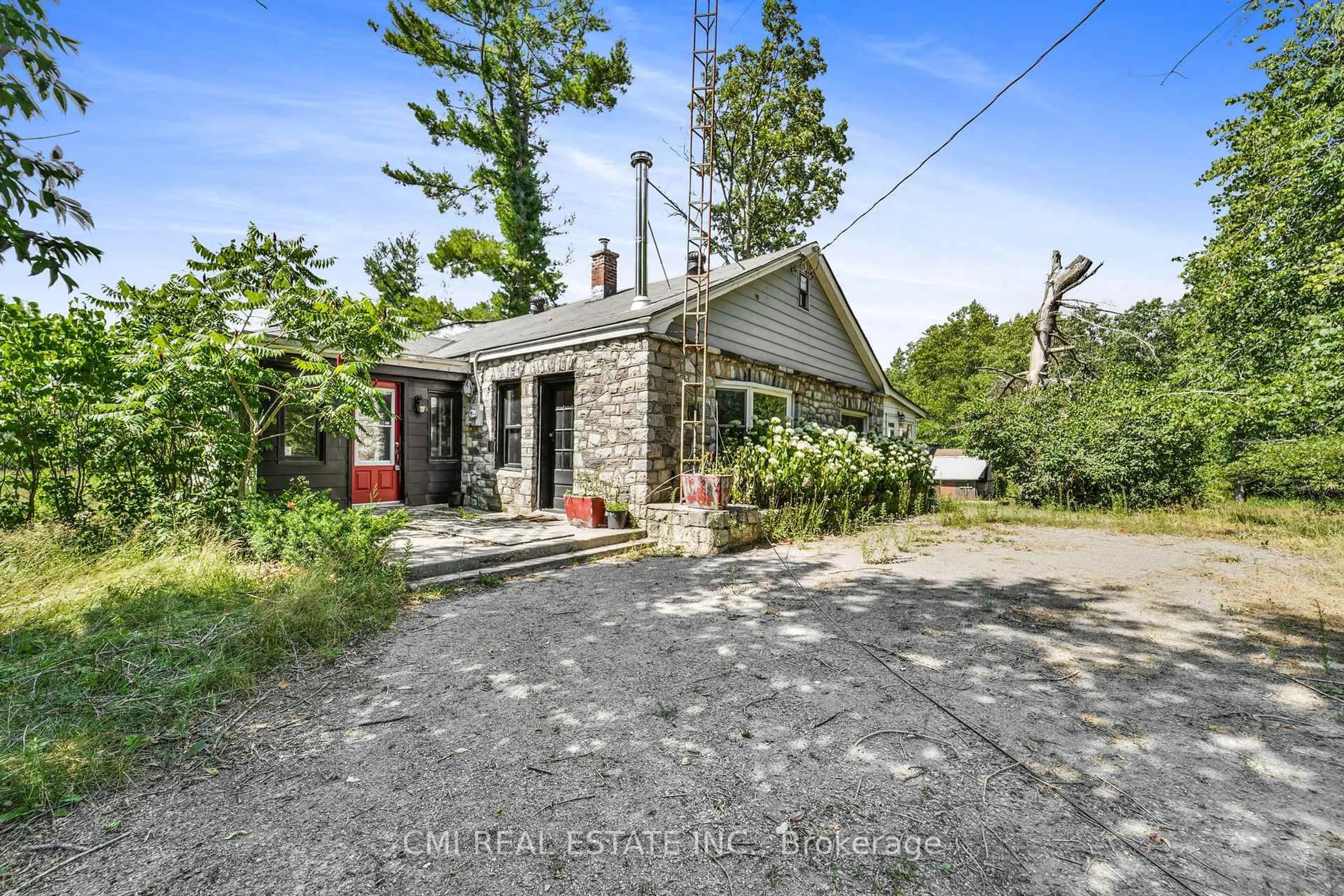 A pic from outside/outdoor area/front of a property/back of a property/a pic from drone, street for 4422 County Rd 6 Rd, North Kawartha Ontario K0L 2H0