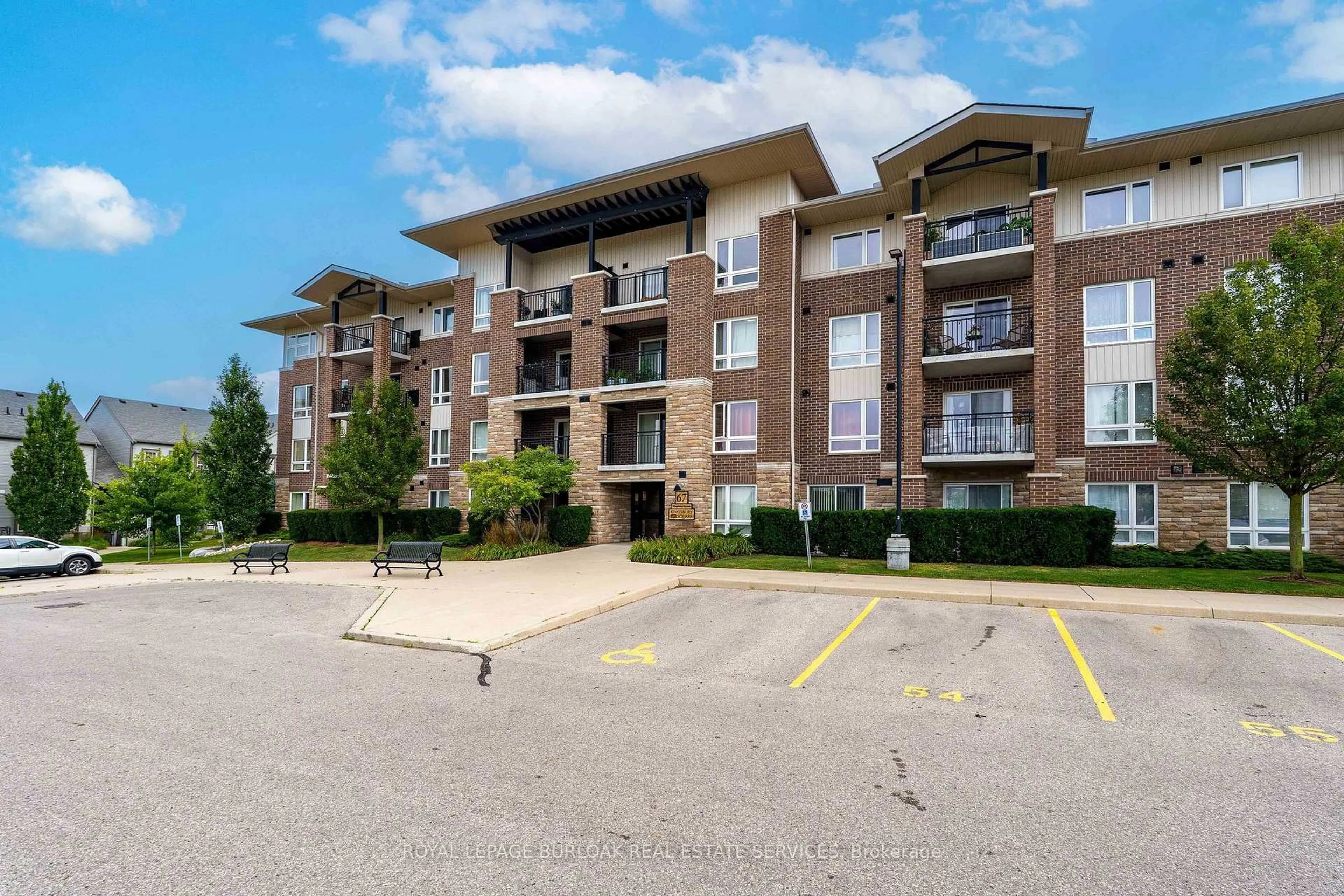 Patio, building for 67 Kingsbury Sq #307, Guelph Ontario N1L 0L3