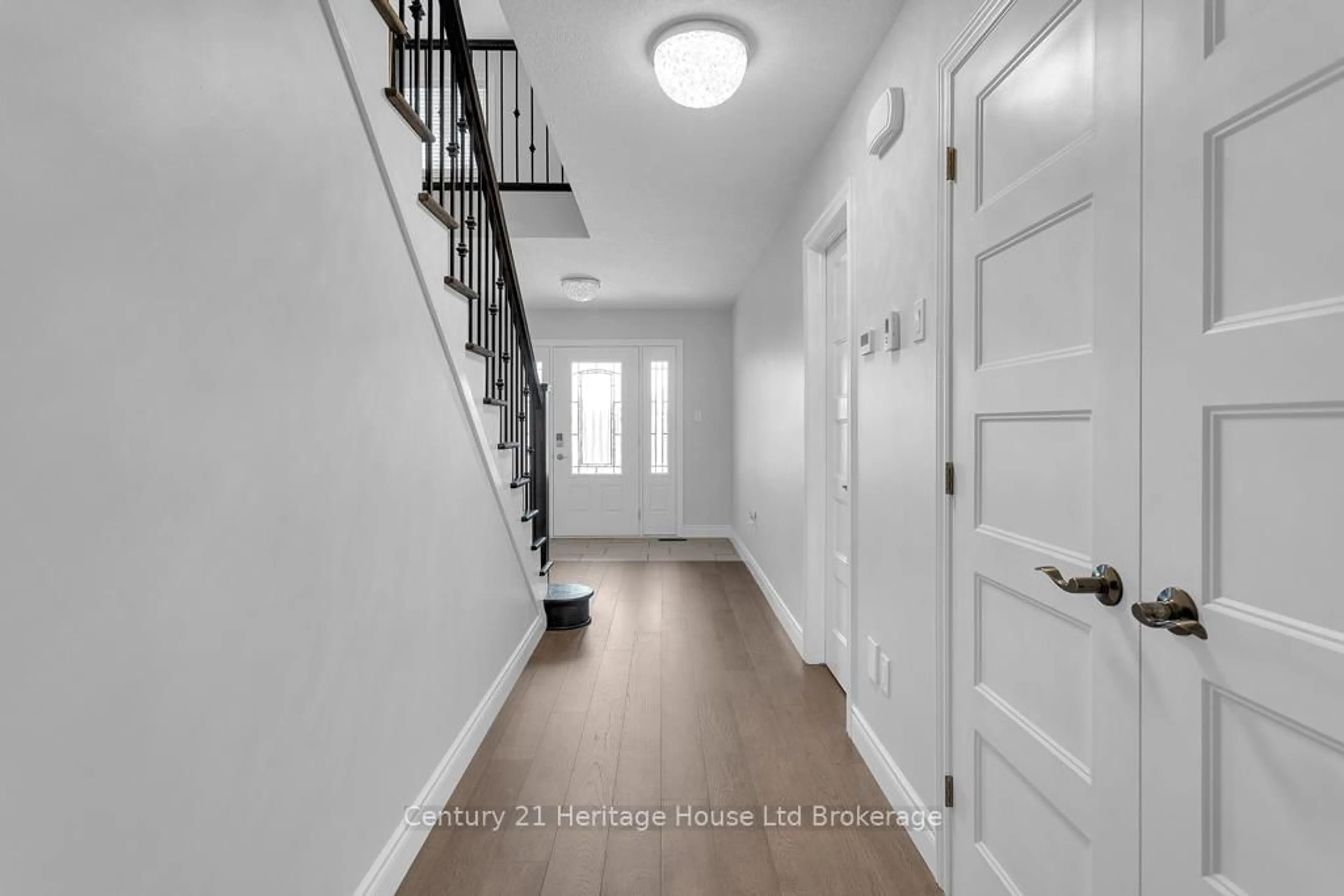 Indoor entryway for 83 Walker Rd, Ingersoll Ontario N5C 0C3