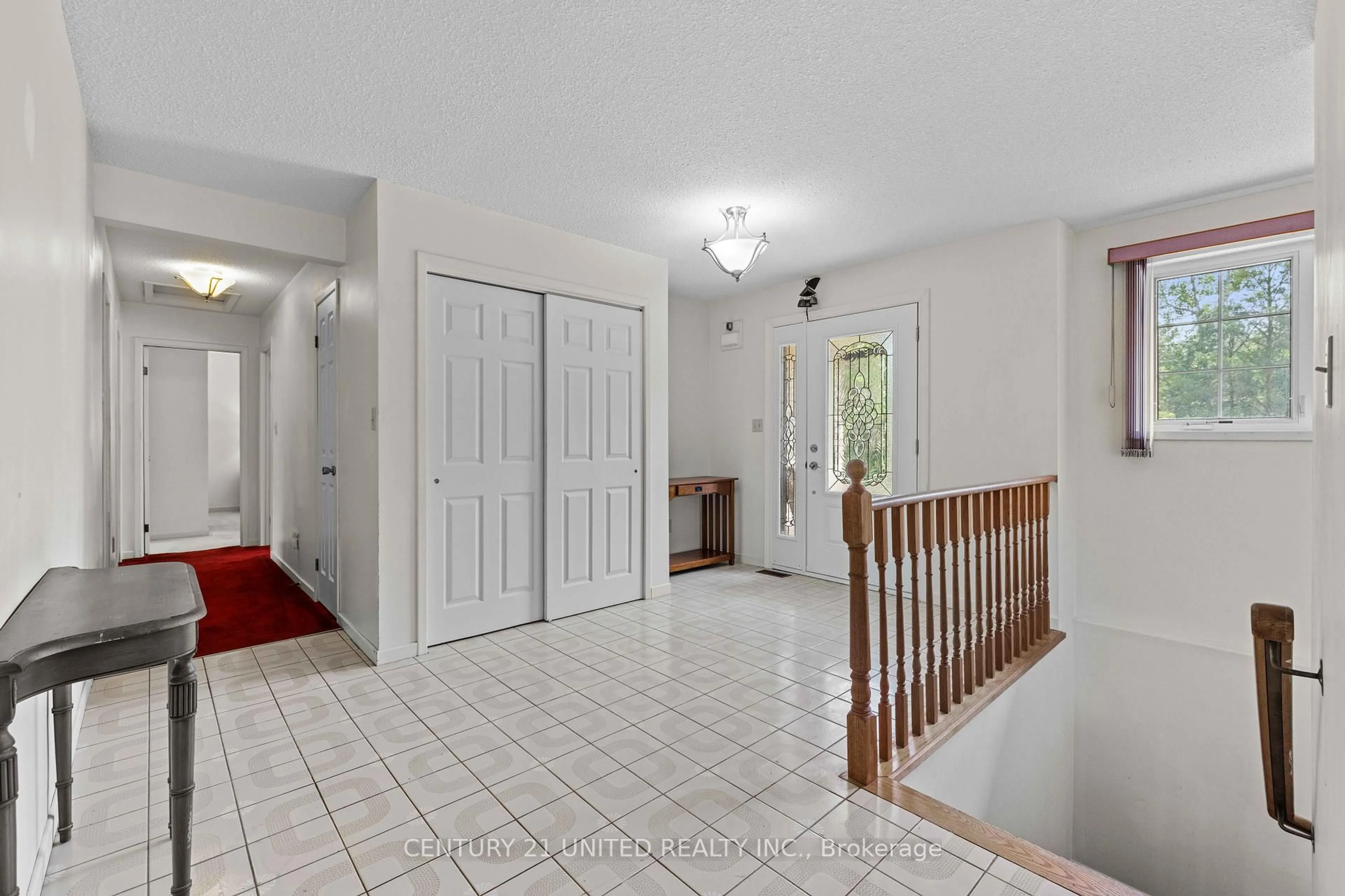 Indoor foyer for 612 Fallis 6th Line, Cavan Monaghan Ontario L0A 1G0