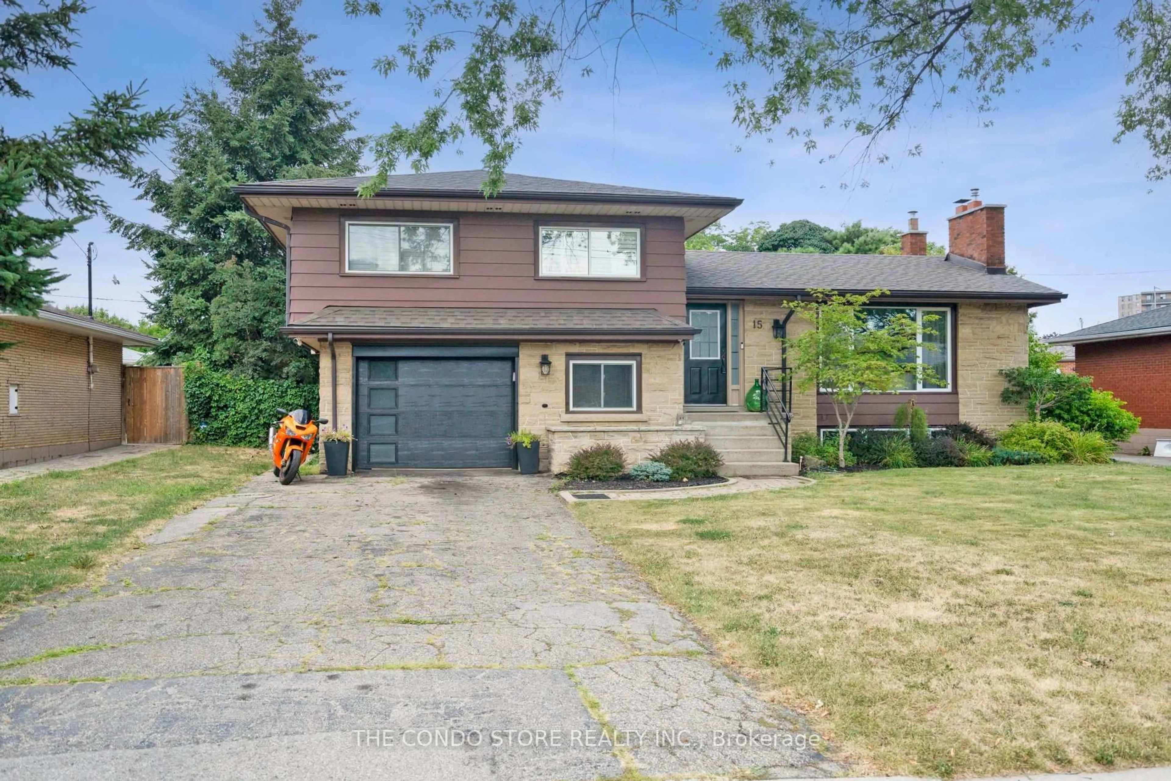Home with brick exterior material, street for 15 Old Orchard Dr, Hamilton Ontario L8E 1E9