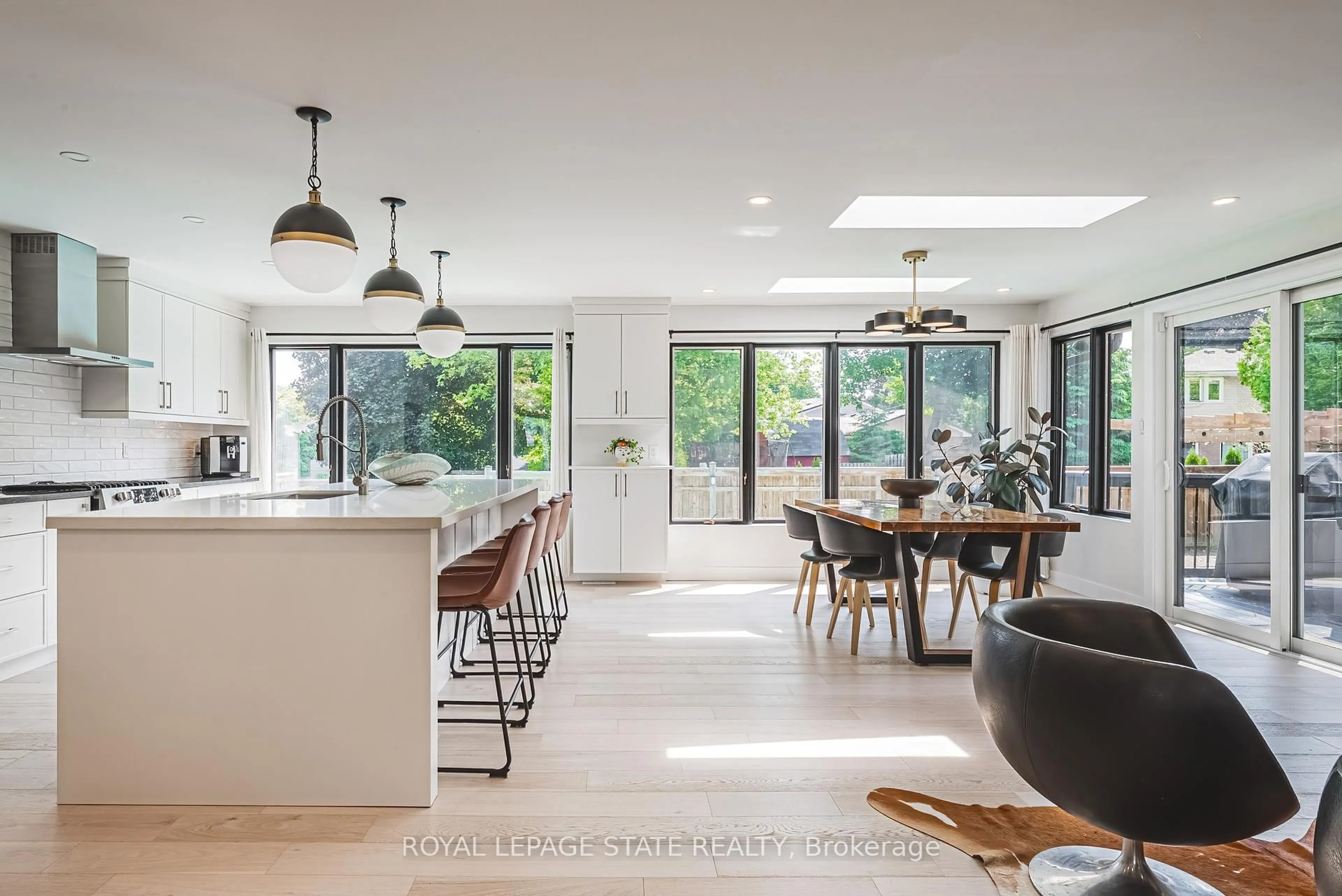 Open concept kitchen, unknown for 16 Lynndale Dr, Hamilton Ontario L9H 3L6