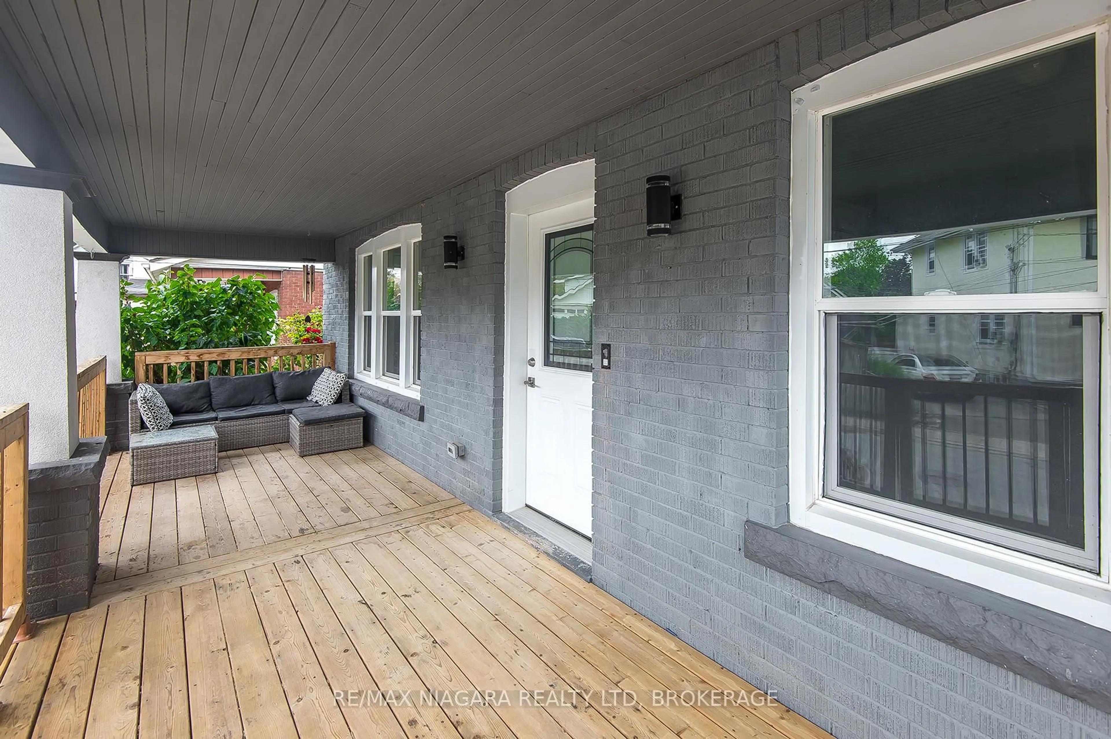 Patio, street for 4607 Nelson Cres, Niagara Falls Ontario L2E 1G1