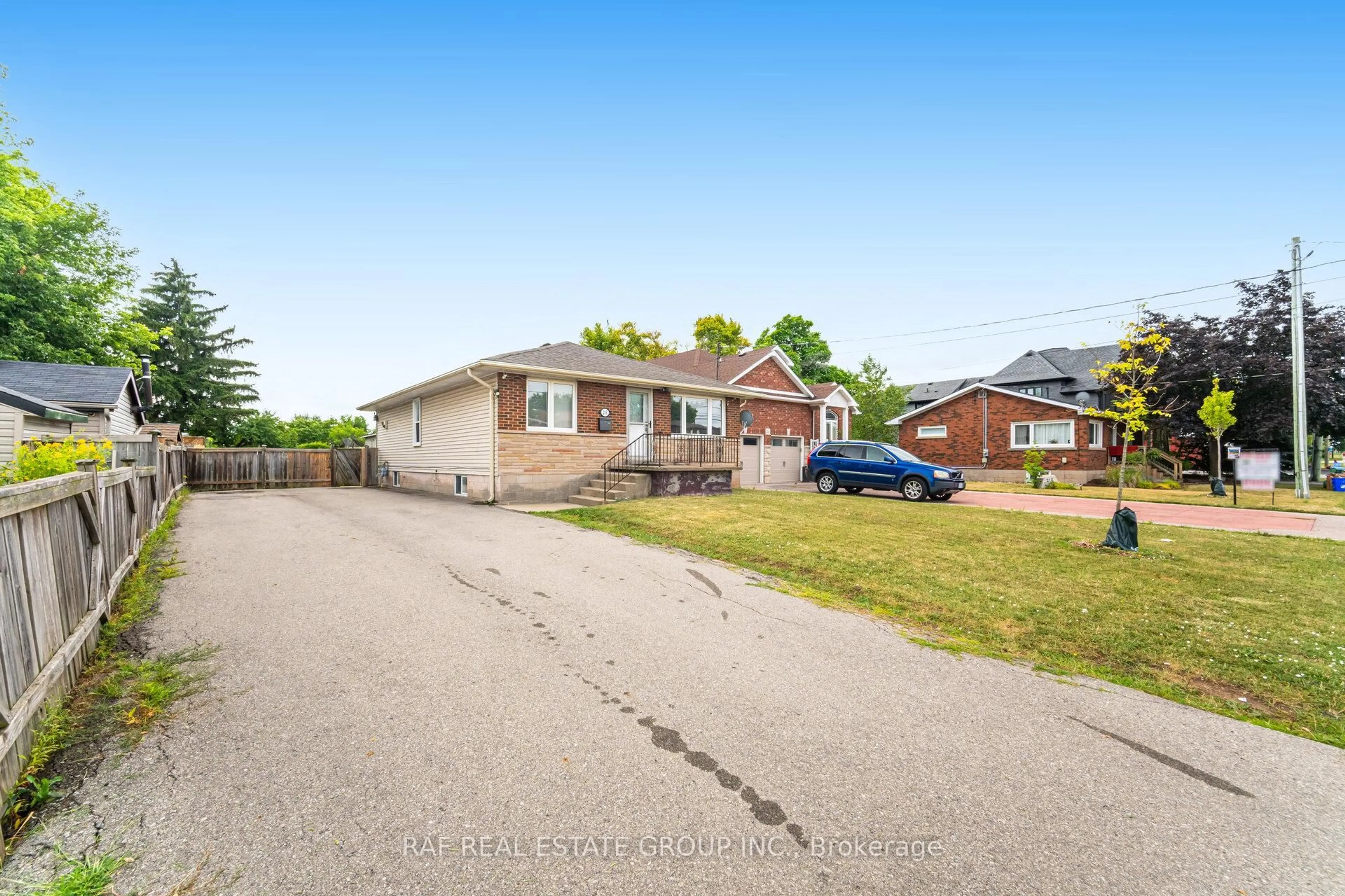 Unknown for 216 Millen Rd, Hamilton Ontario L8E 2G7