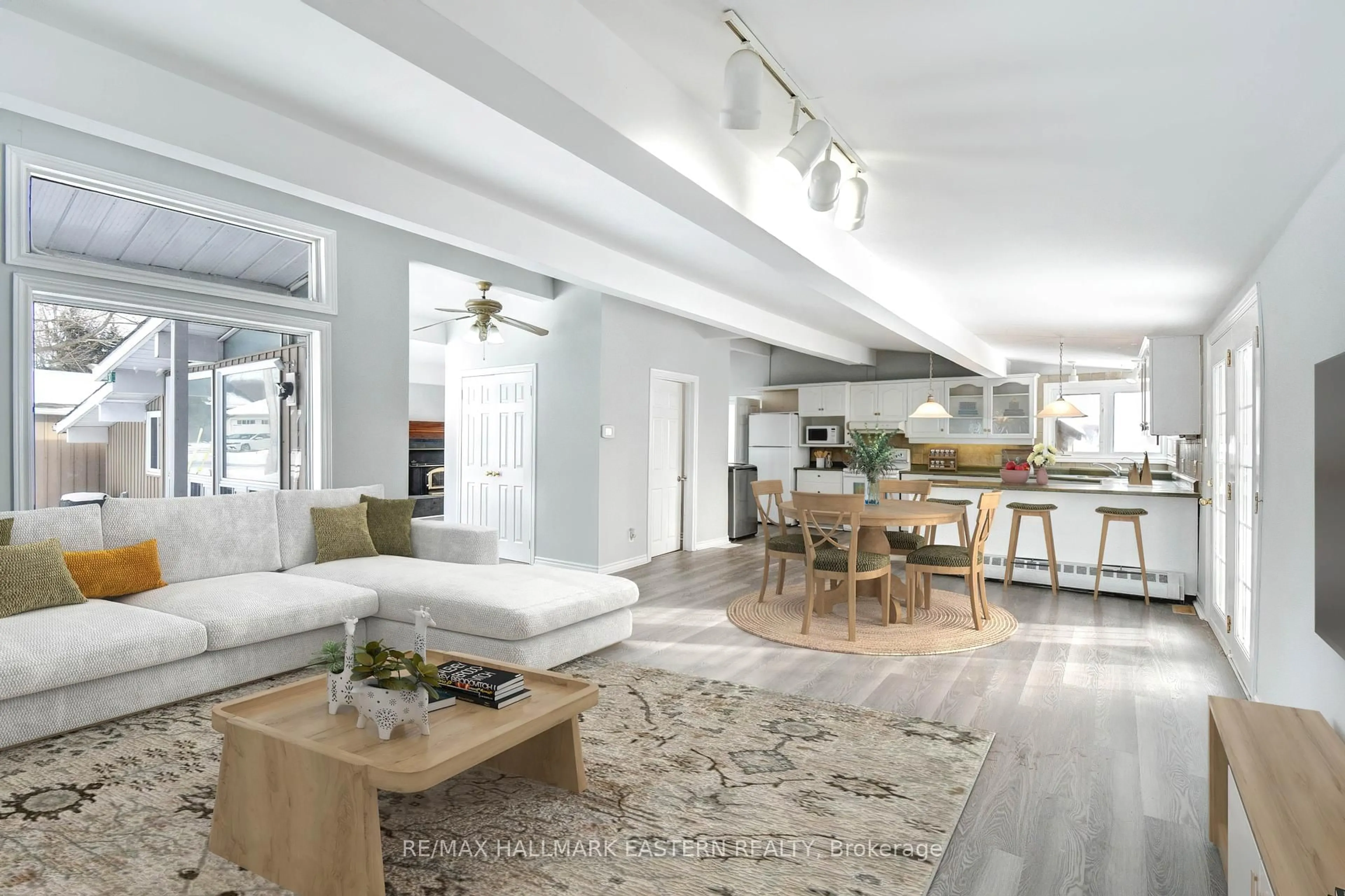 Open concept kitchen, unknown for 30 Edgewater Dr, Selwyn Ontario K0L 1T0
