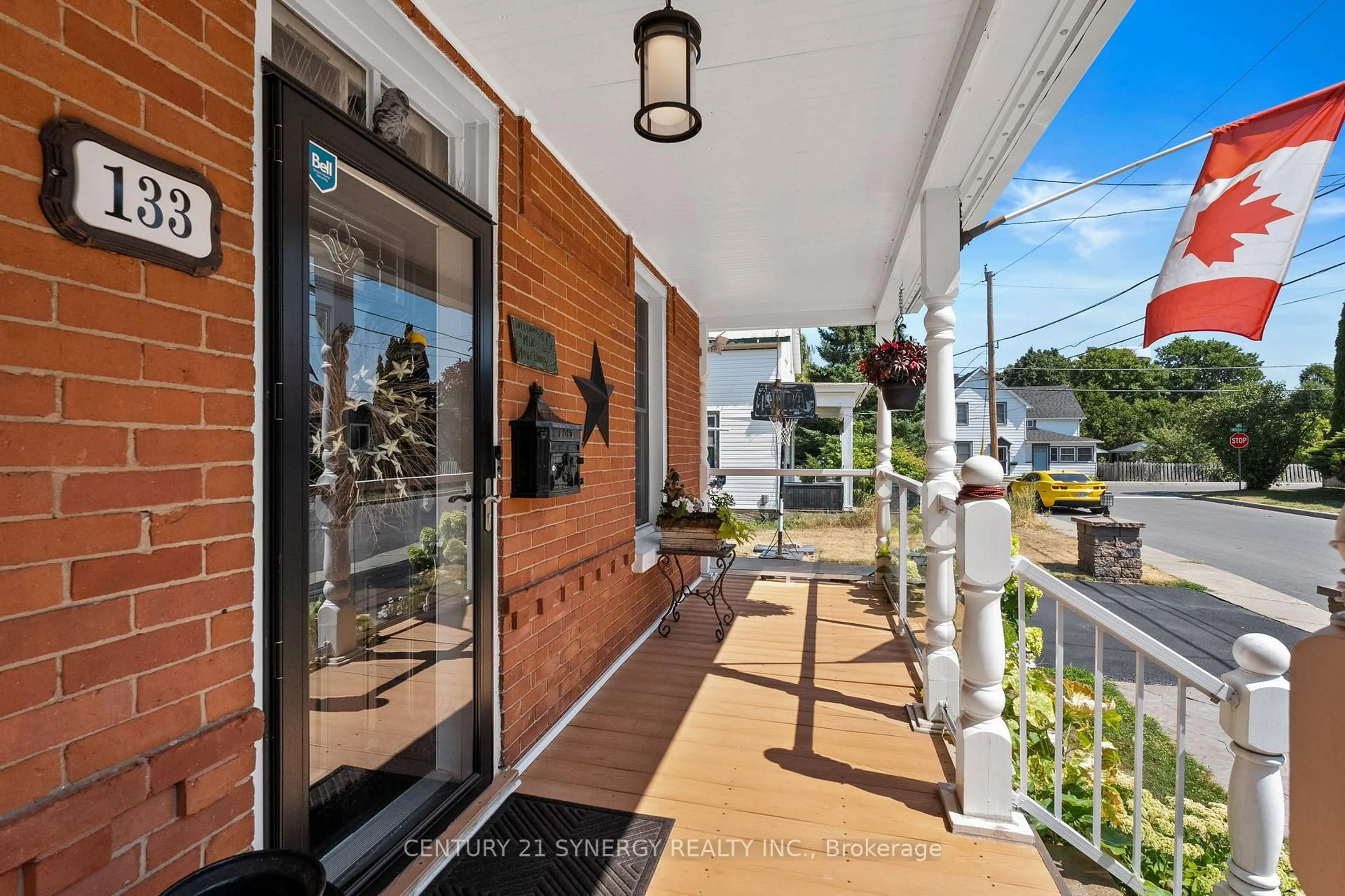 Patio, street for 133 Mary St, Carleton Place Ontario K7C 1B2