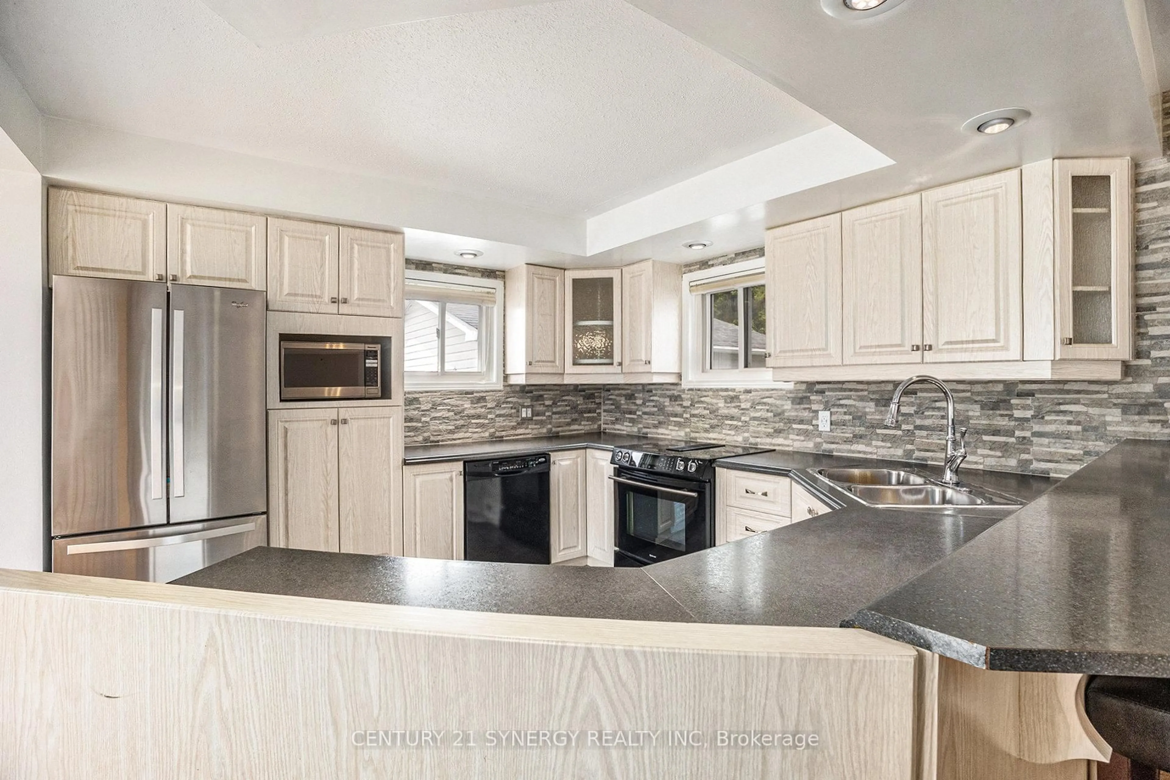 Open concept kitchen, ceramic/tile floor for 3 Bridge St, North Stormont Ontario K0A 1R0