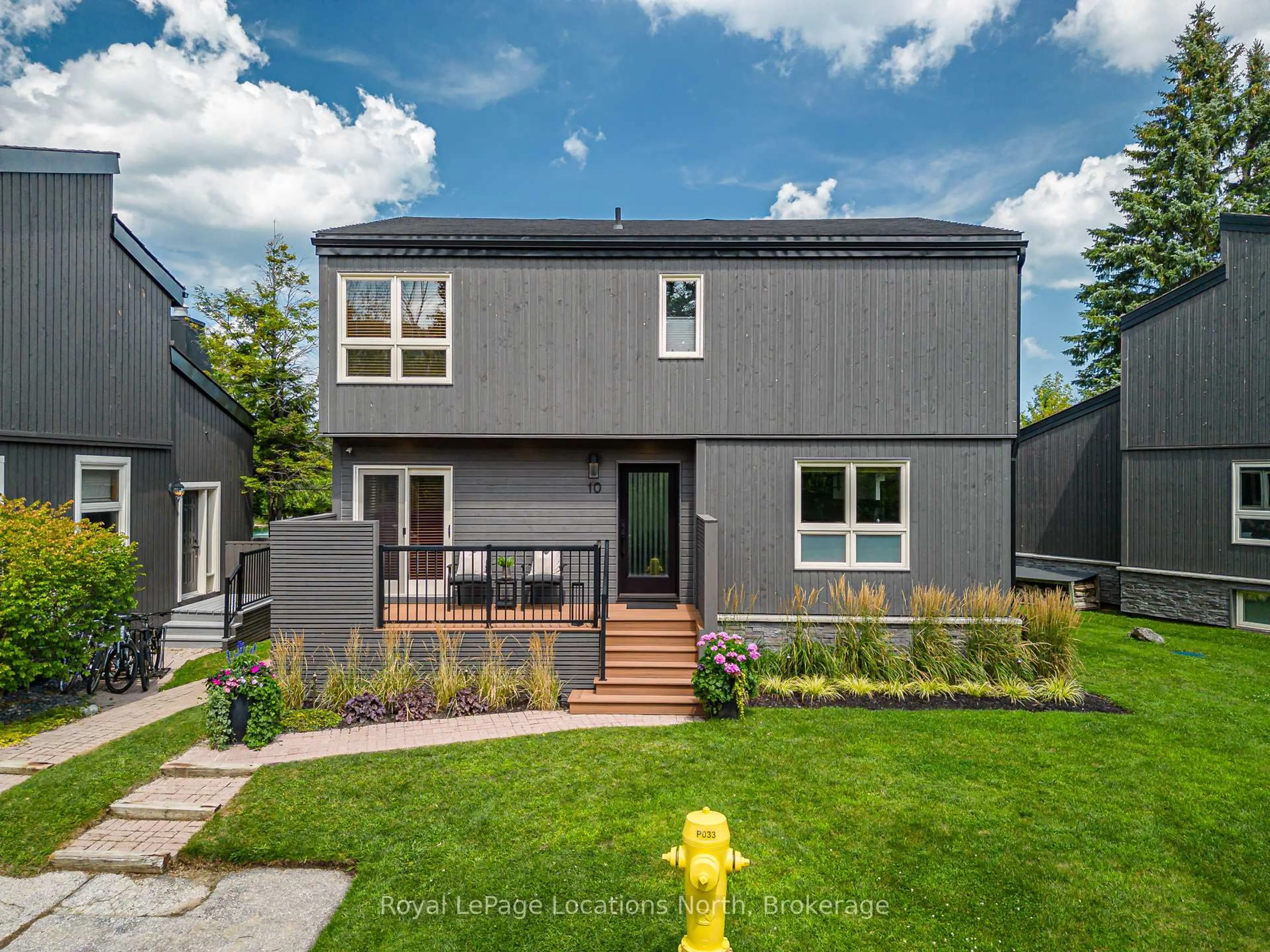 Home with vinyl exterior material, street for 116 Hidden Lake Rd #10, Blue Mountains Ontario L9Y 0T6