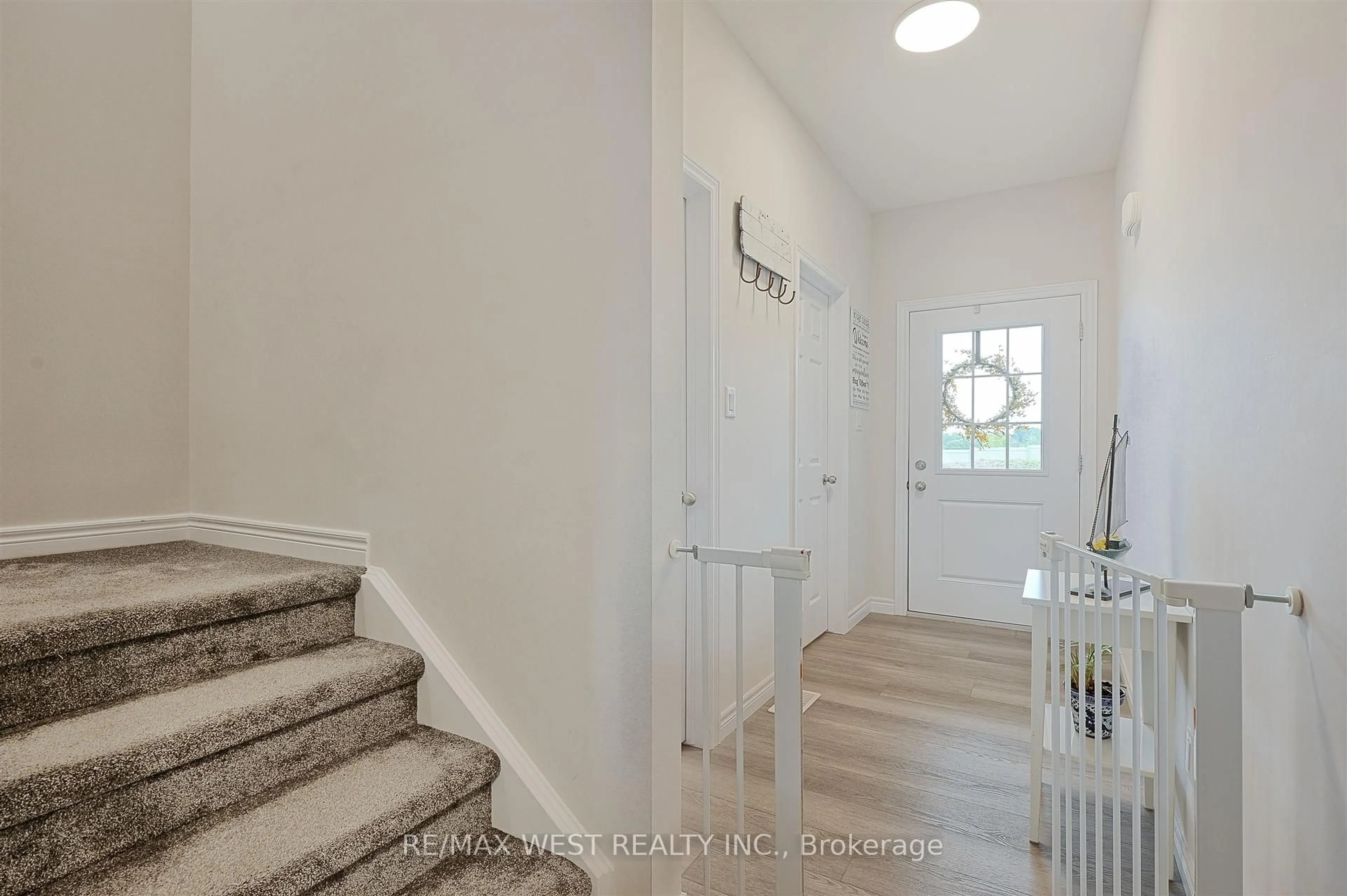 Indoor entryway for 80 Mill Race Cres, Woolwich Ontario N0B 2N0