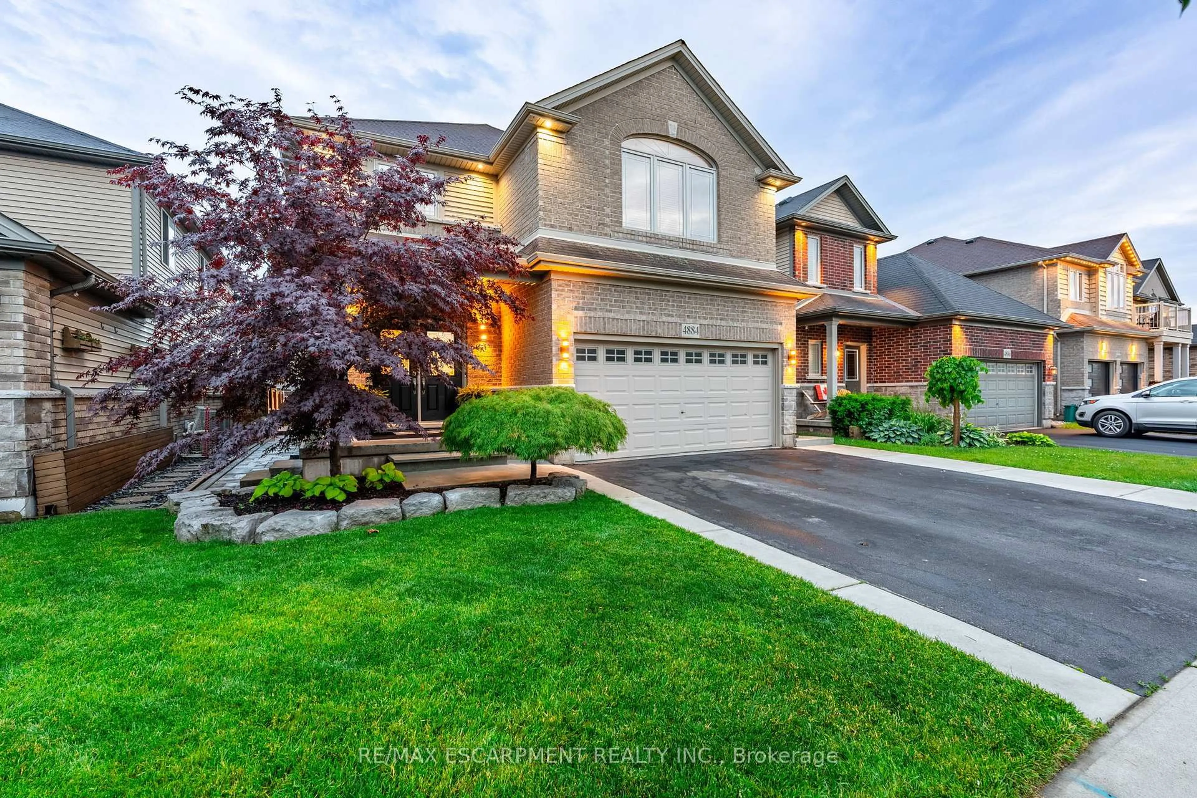 Home with brick exterior material, street for 4884 Allan Crt, Lincoln Ontario L3J 1M3
