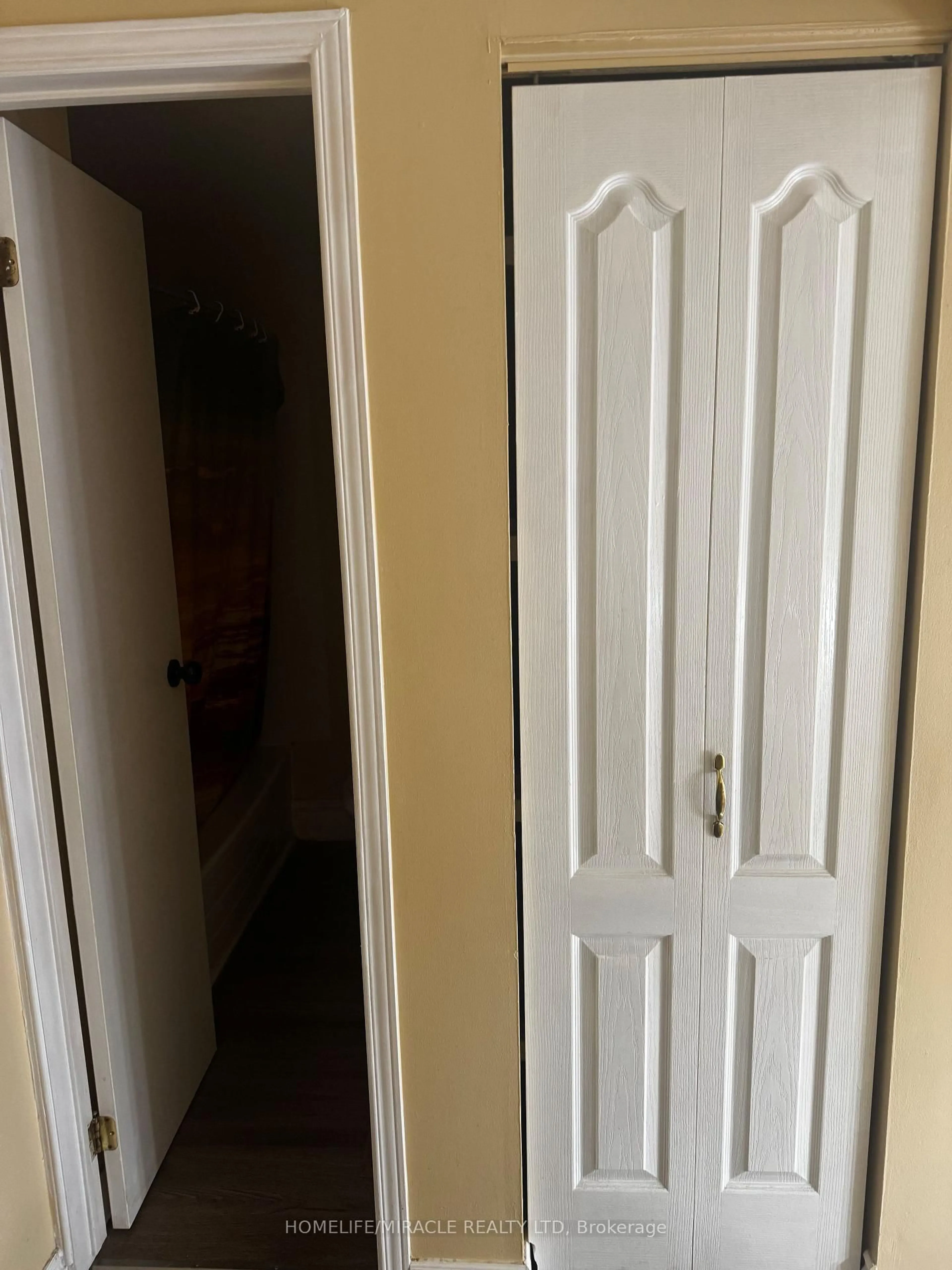 A pic of a room for 230 Linden Dr, Cambridge Ontario N3H 4Y2