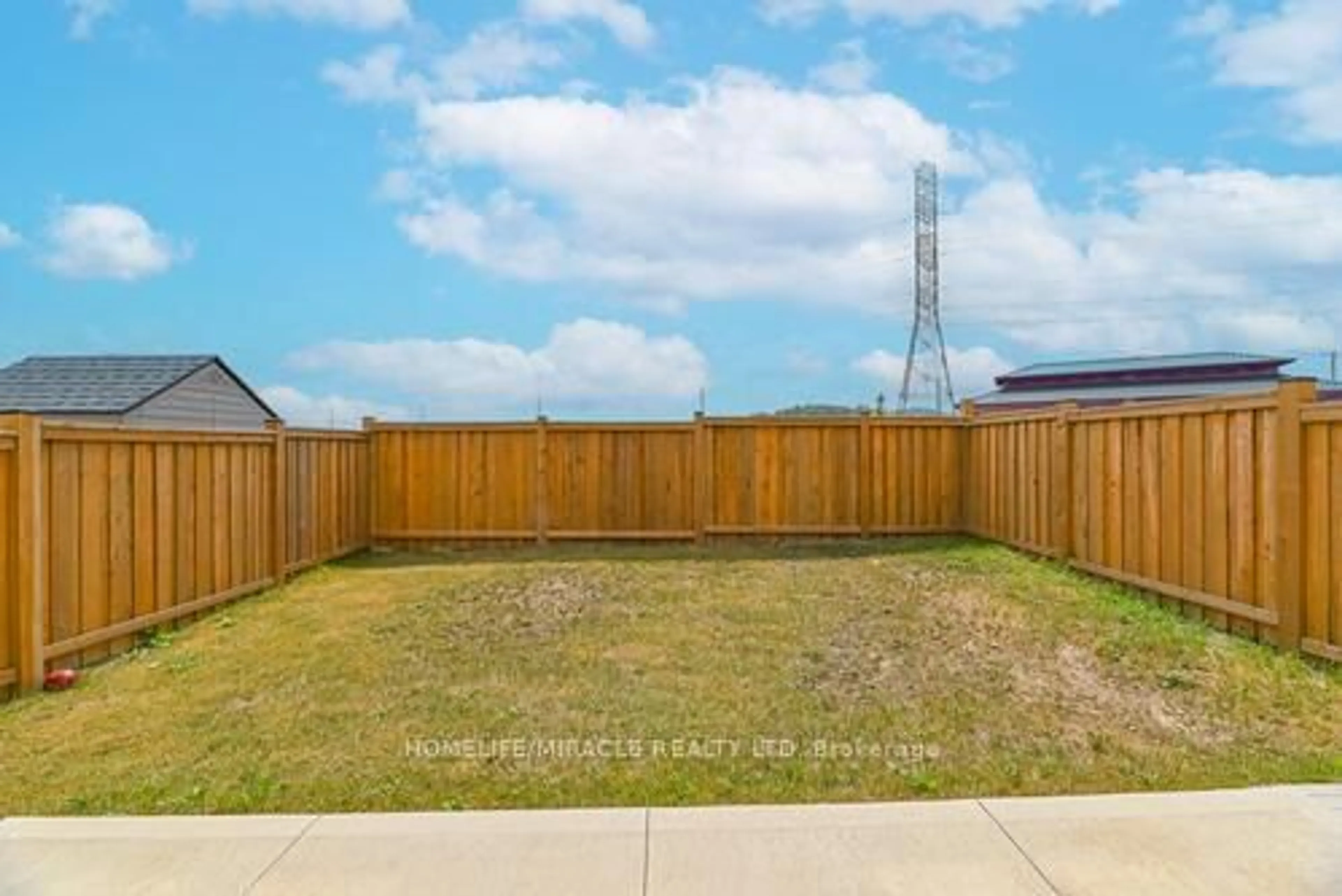 A pic from outside/outdoor area/front of a property/back of a property/a pic from drone, water/lake/river/ocean view for 30 Saxony St, Kitchener Ontario N2R 0S3