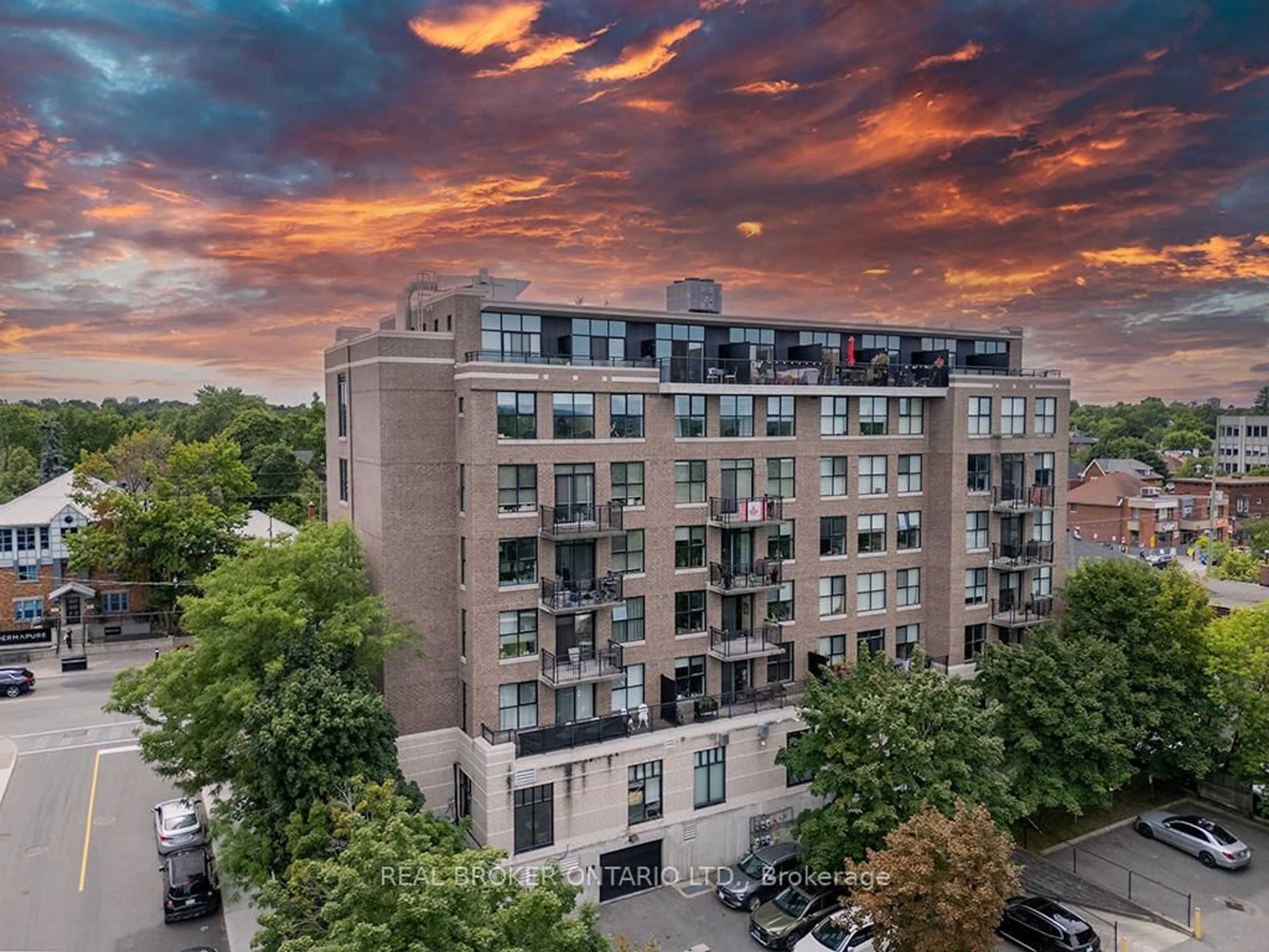 A pic from outside/outdoor area/front of a property/back of a property/a pic from drone, city buildings view from balcony for 150 Caroline Ave #604, Ottawa Ontario K1Y 4X8