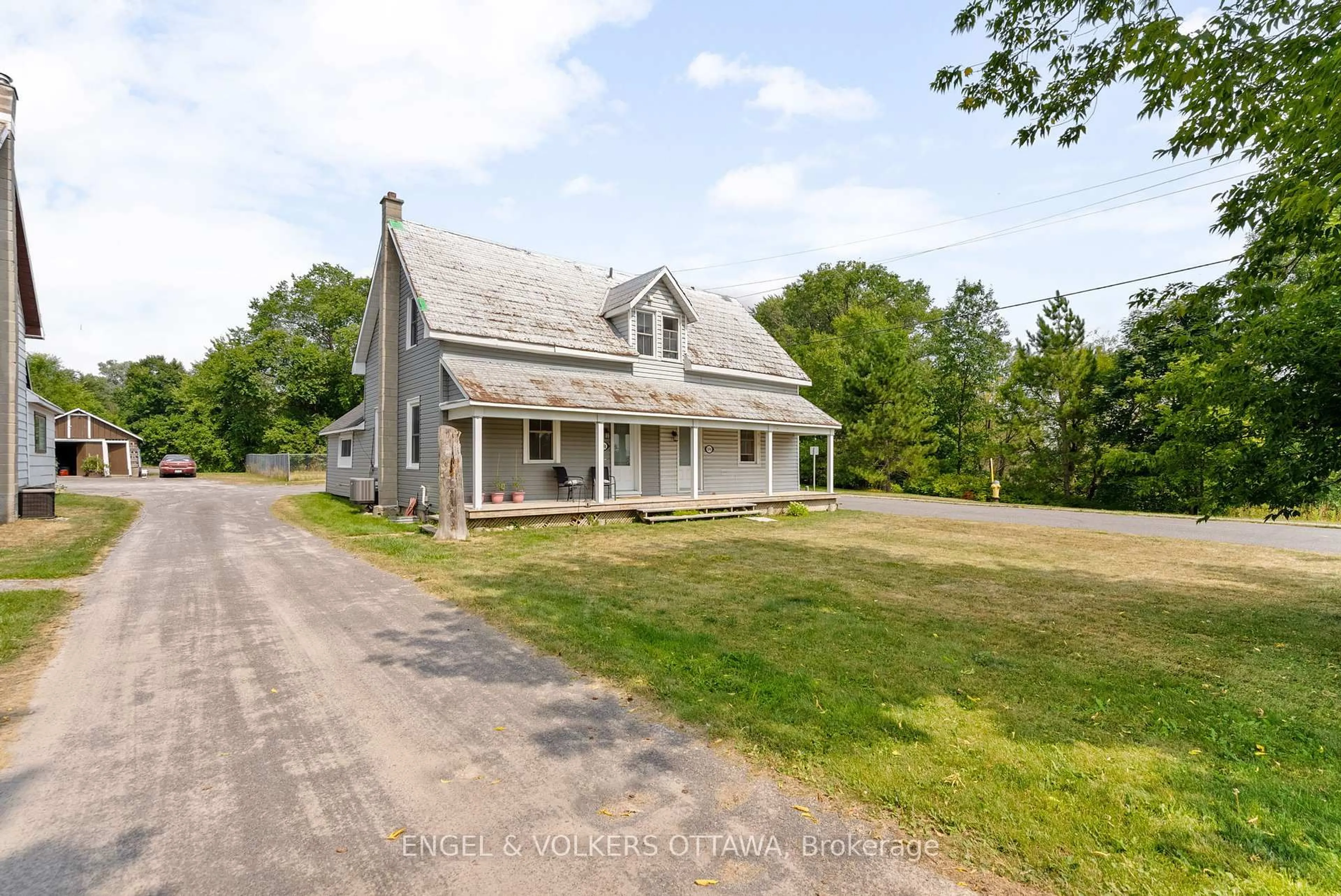 A pic from outside/outdoor area/front of a property/back of a property/a pic from drone, street for 3698 Carp Rd, Carp Ontario K0A 1L0