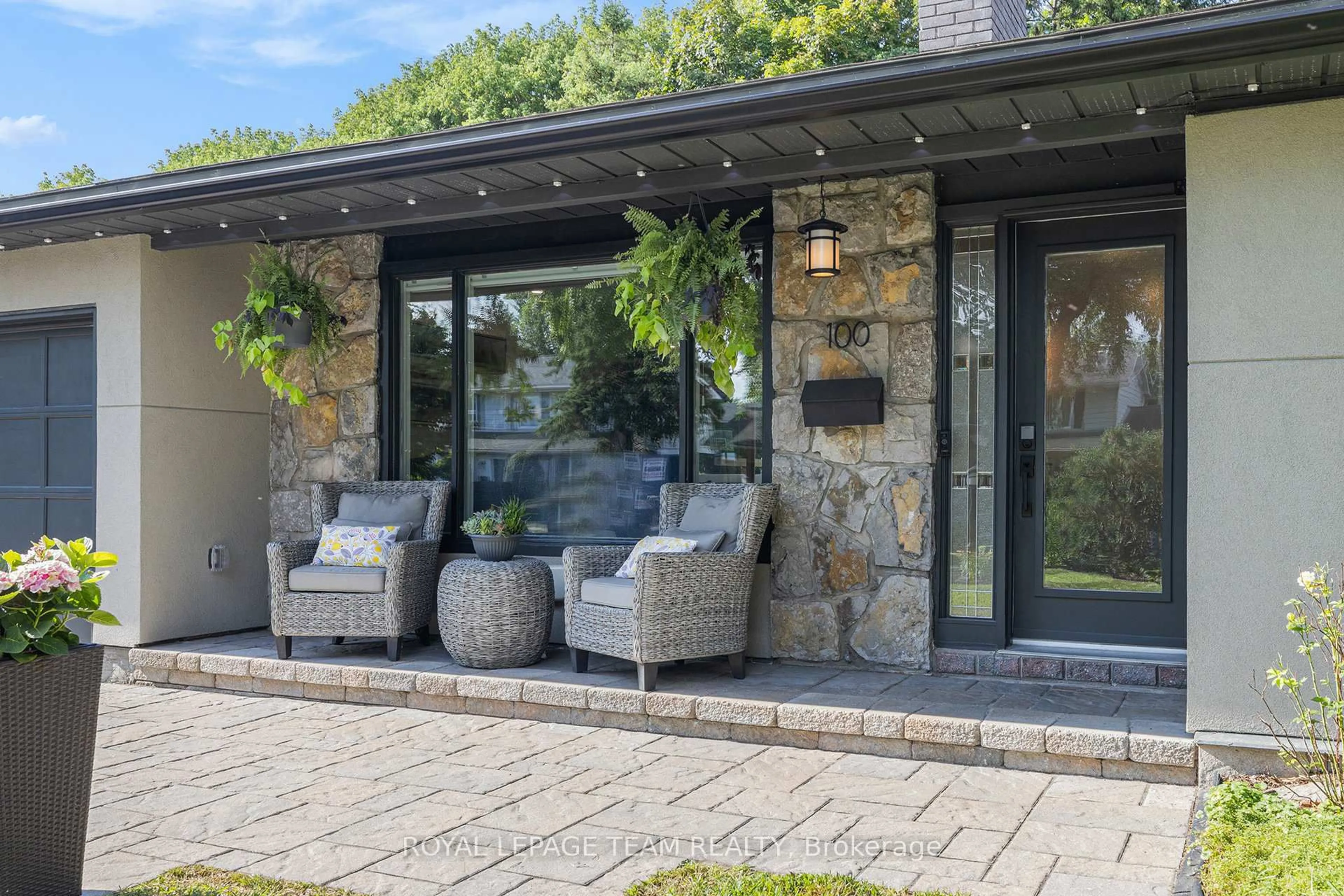 Patio, unknown for 100 Queensline Dr, Ottawa Ontario K2H 7J5
