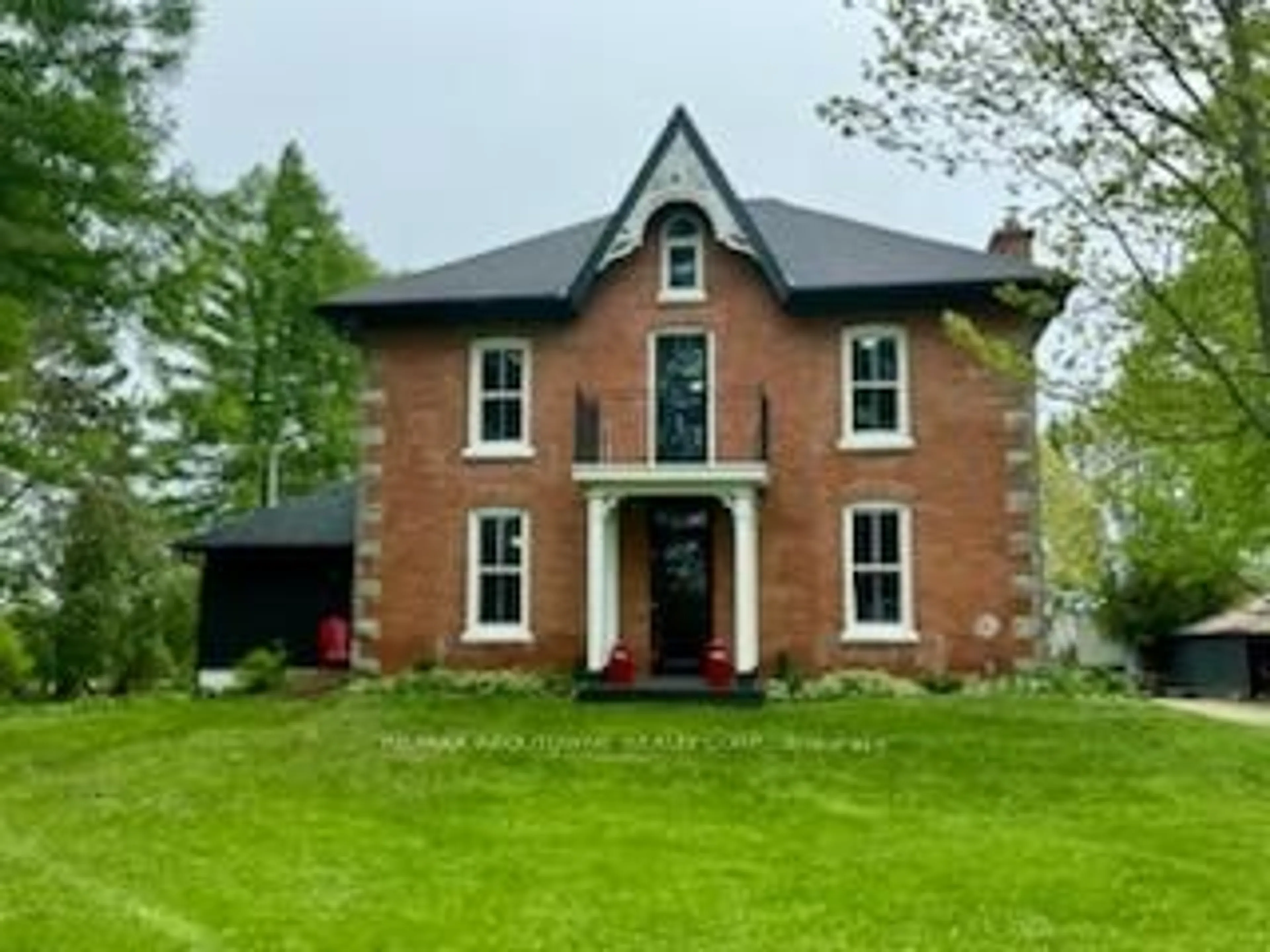 Home with brick exterior material, building for 674217 Hurontario St, Mono Ontario L9W 5R9