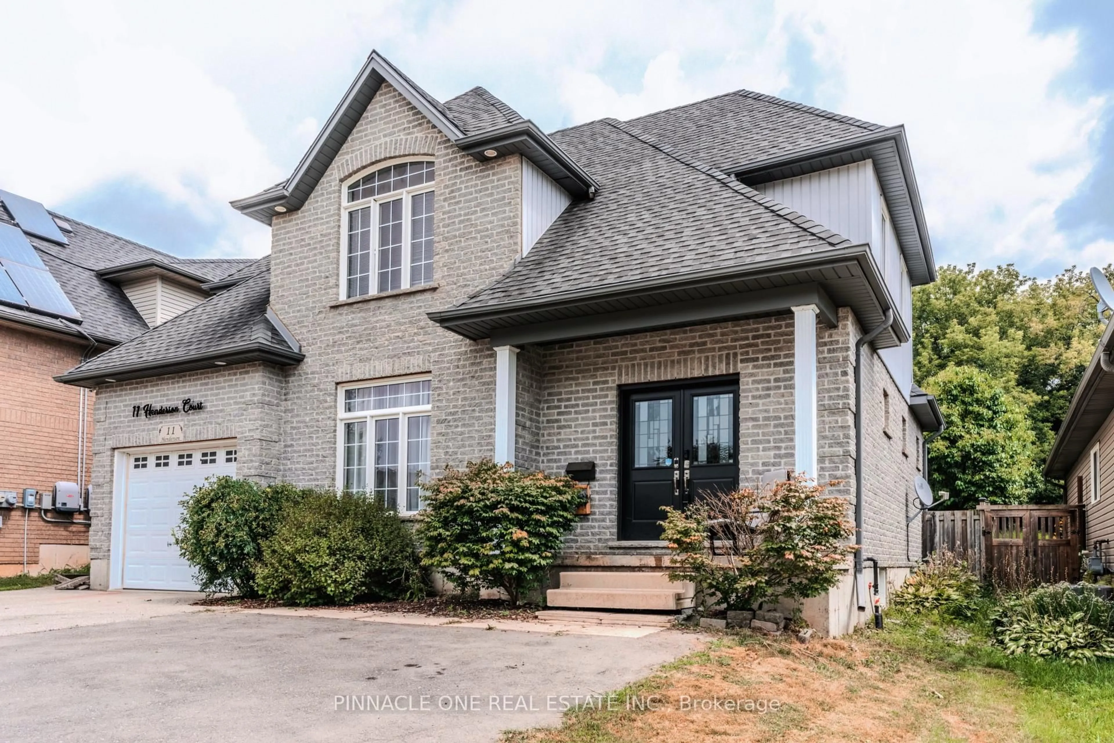 Home with brick exterior material, street for 11 Henderson Crt, Ingersoll Ontario N5C 0A1
