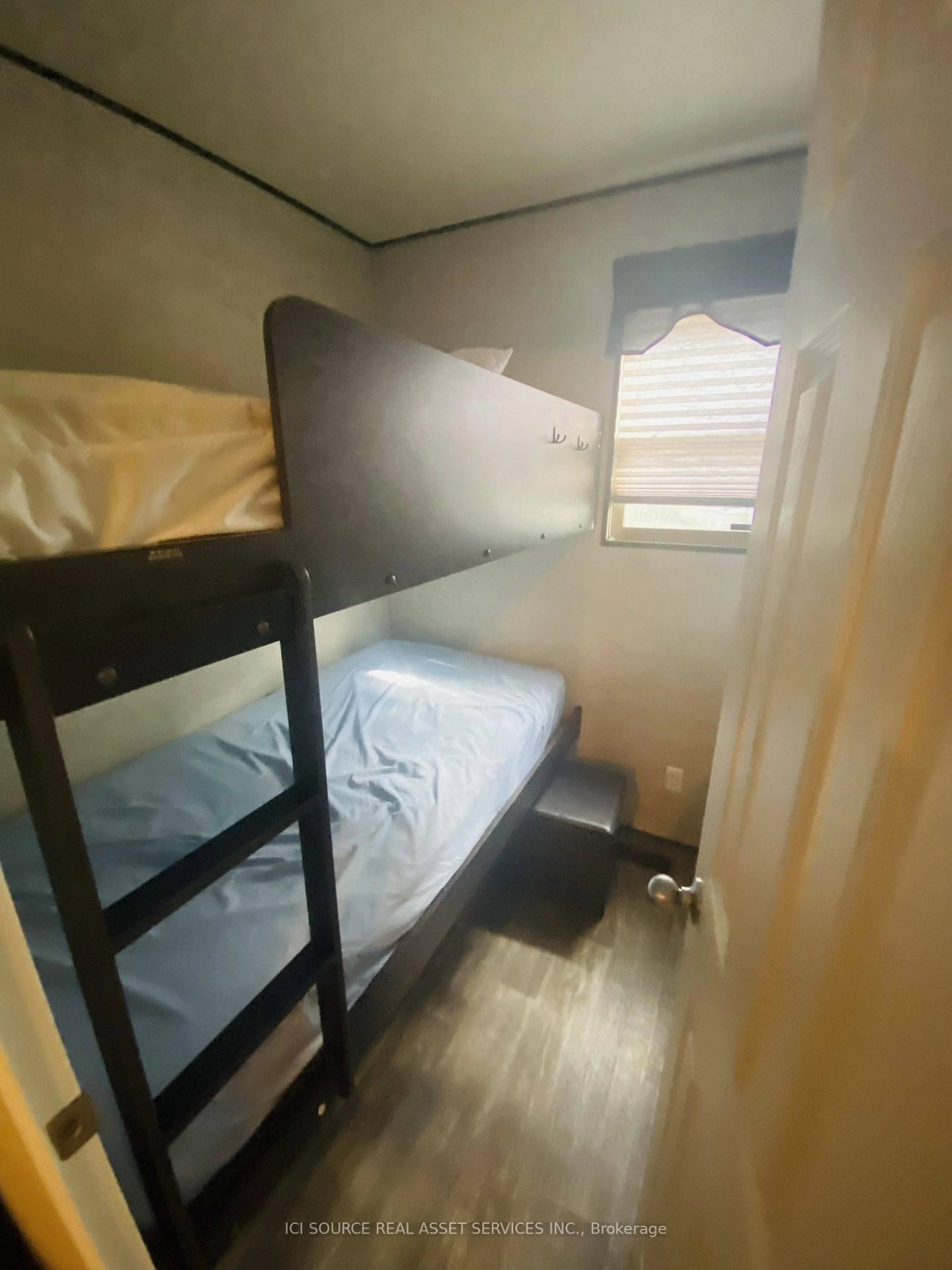A pic of a room for 1082 Shamrock Marina Rd #SMR215, Gravenhurst Ontario P0E 1N0