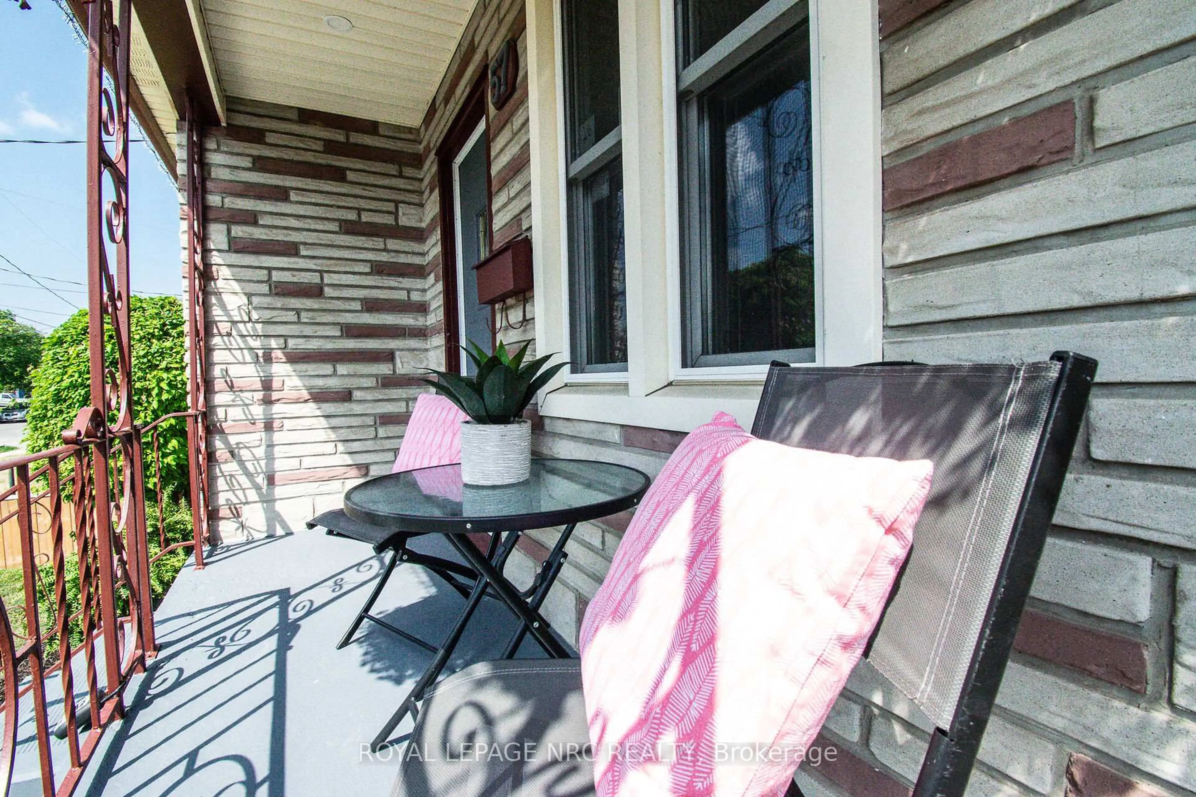 Patio, street for 57 Hamilton St, St. Catharines Ontario L2S 1K8