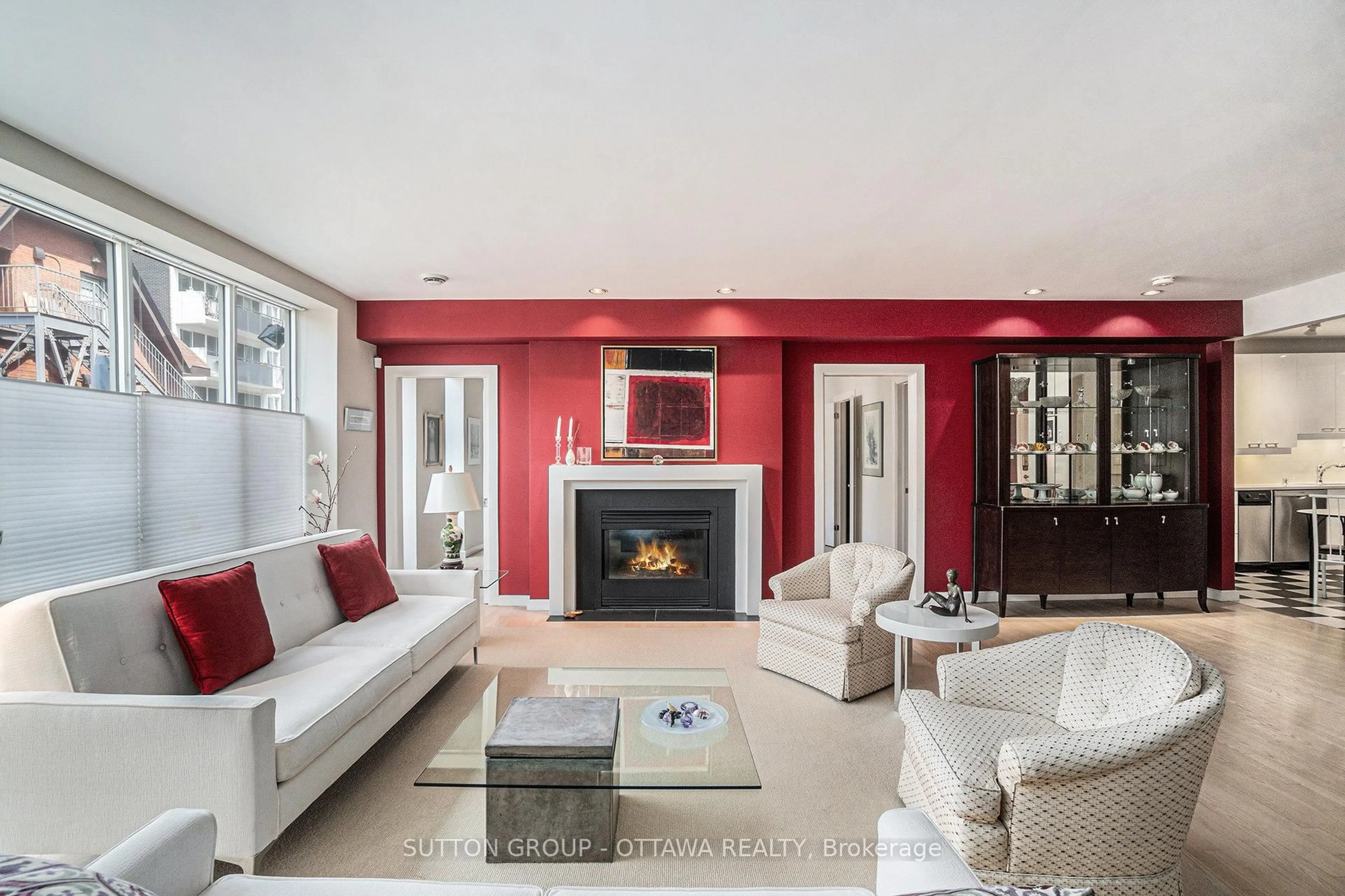 Living room with furniture, unknown for 287 Maclaren St #202, Ottawa Ontario K2P 0L9
