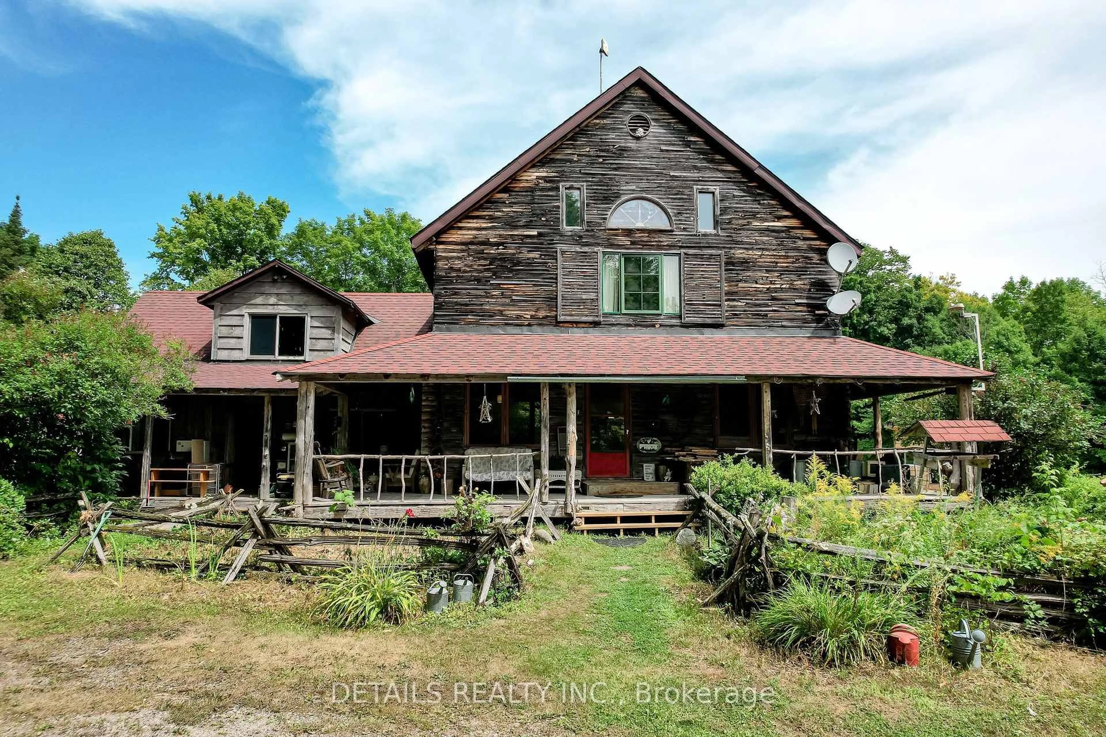 A pic from outside/outdoor area/front of a property/back of a property/a pic from drone, building for 1502 Drummond Con 10A Rd, Lanark Ontario K0G 1K0