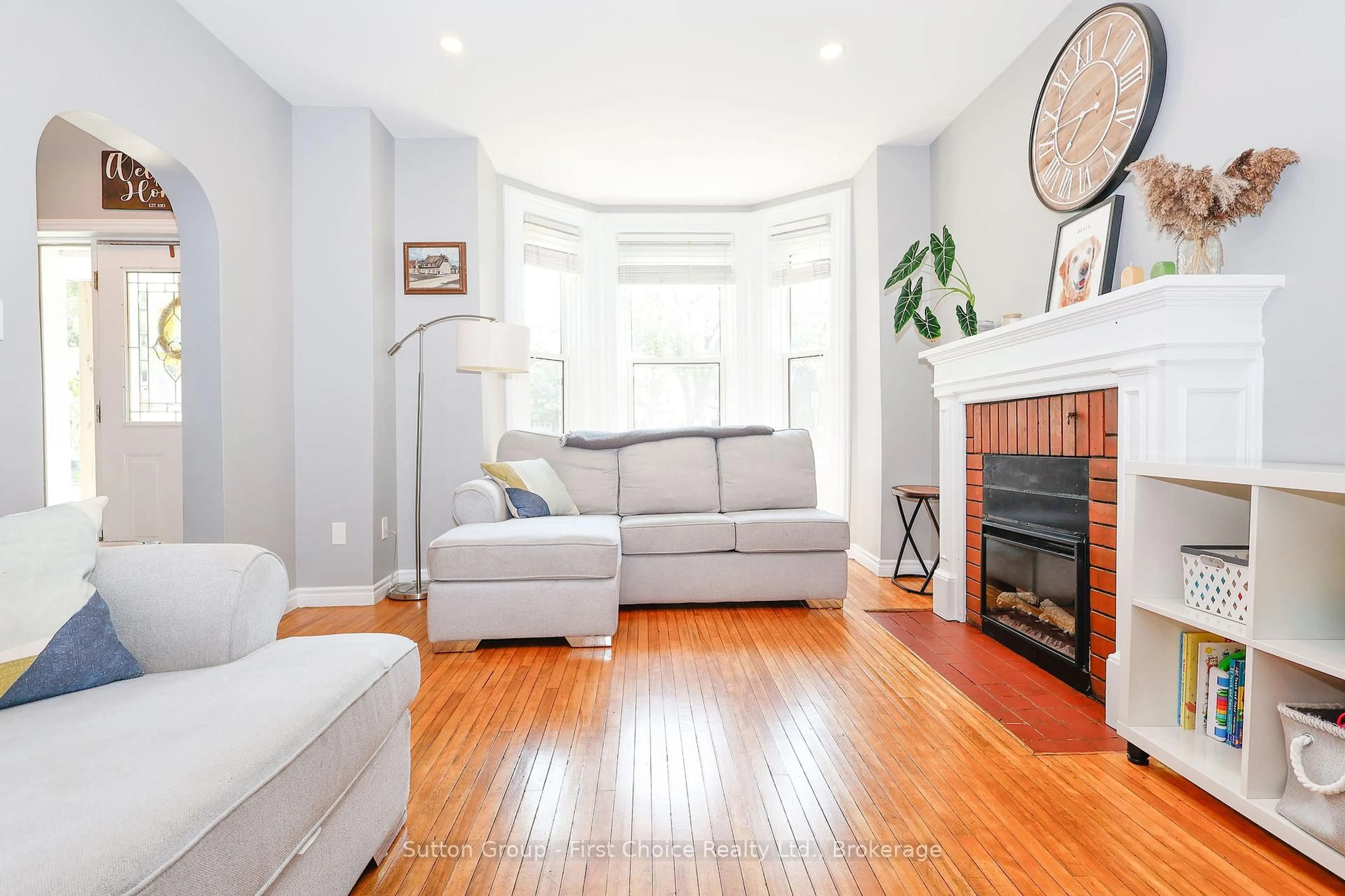 Living room with furniture, unknown for 64 Dufferin St, Stratford Ontario N5A 2G5