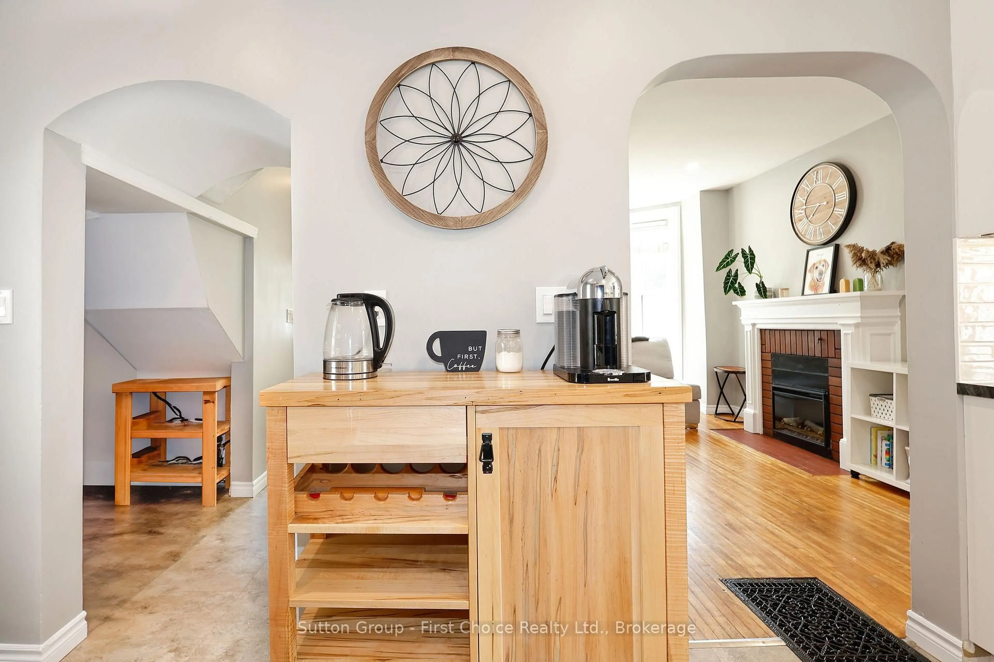 Open concept kitchen, wood/laminate floor for 64 Dufferin St, Stratford Ontario N5A 2G5