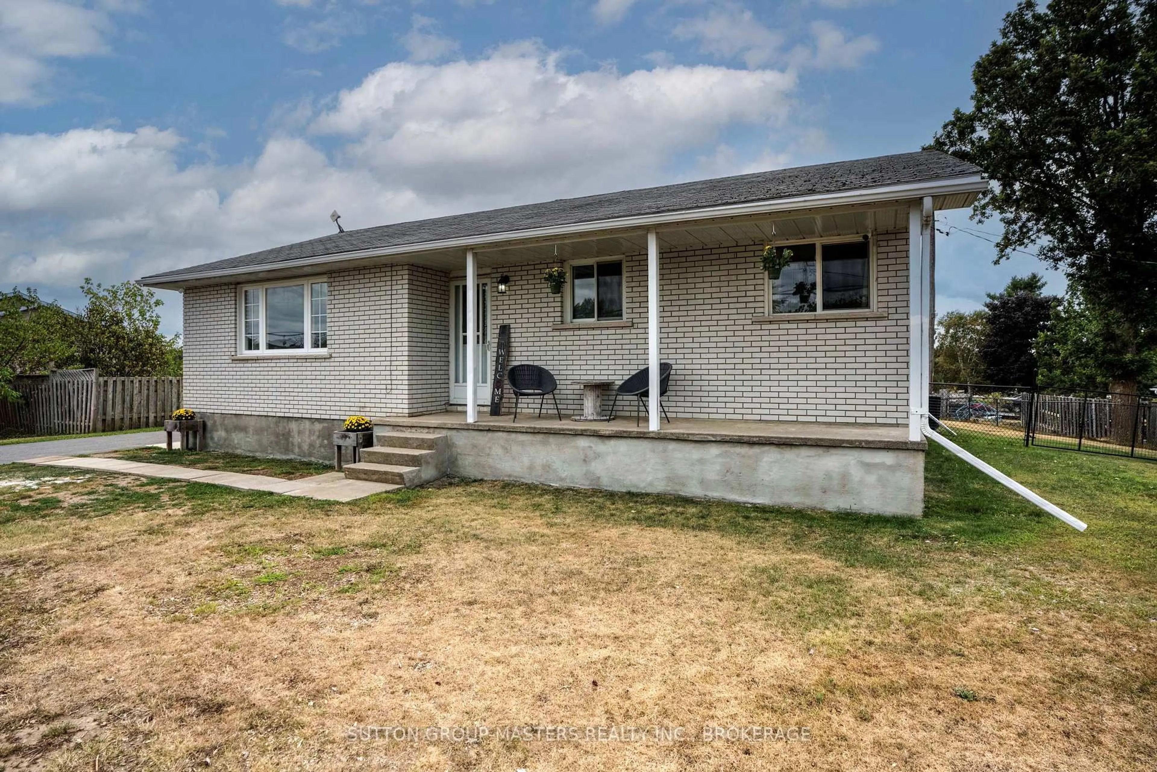 Home with vinyl exterior material, building for 2688 County Road 6 Rd, Yarker Ontario K0K 3N0
