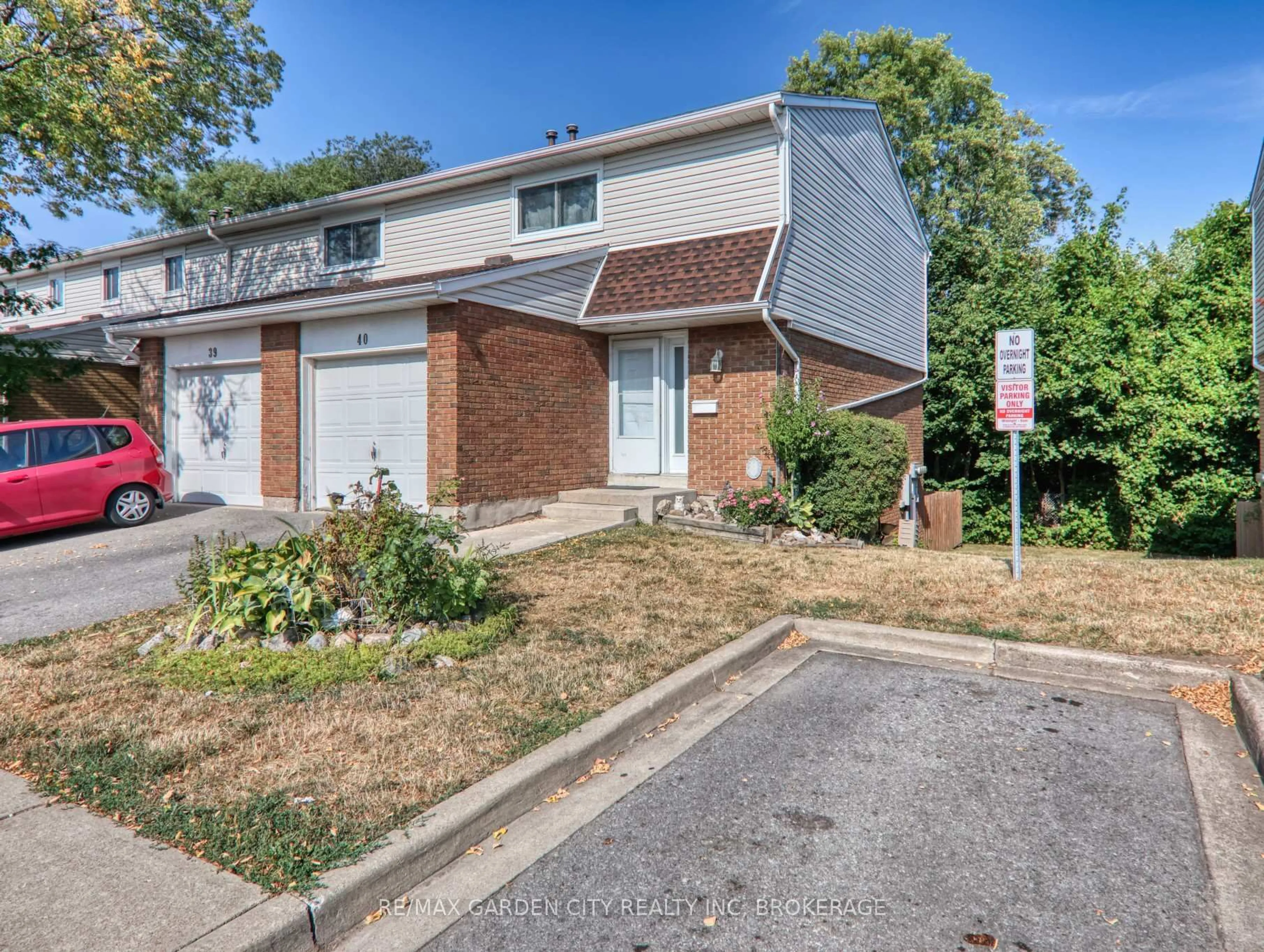 Home with brick exterior material, street for 286 Cushman Rd #40, St. Catharines Ontario L2M 6Z2