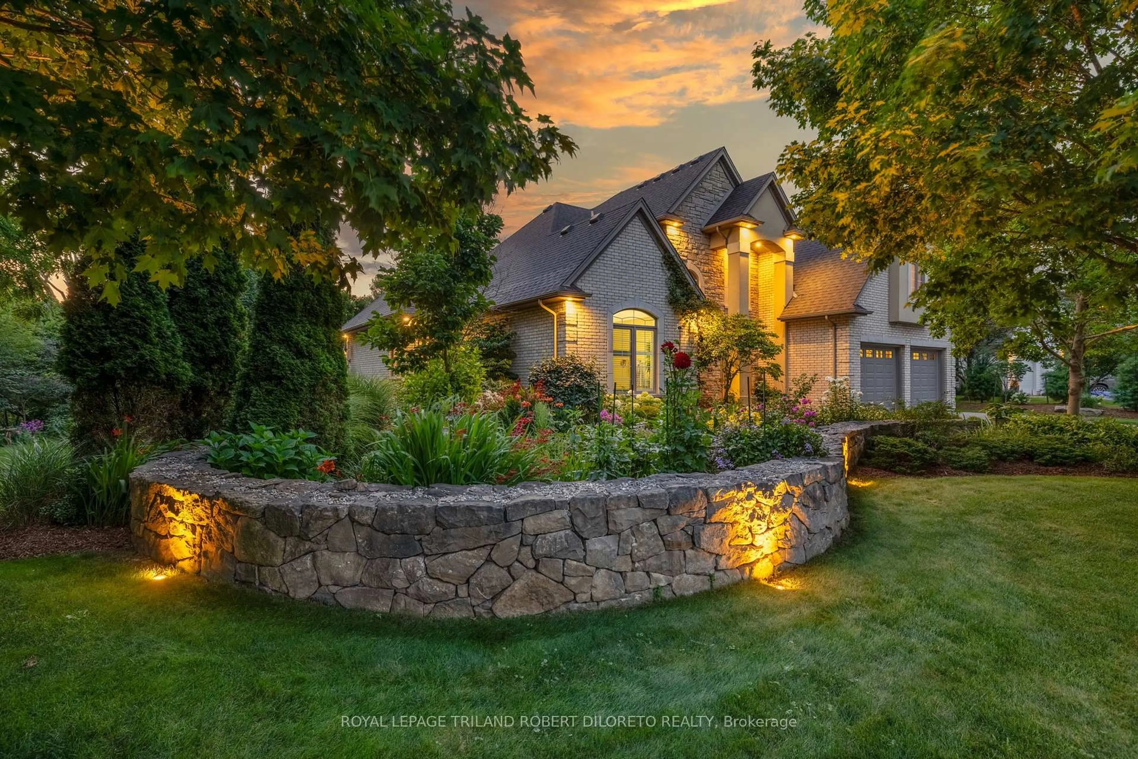 Home with brick exterior material, street for 27 Hoefnagels Cres, Strathroy-Caradoc Ontario N7G 3H7