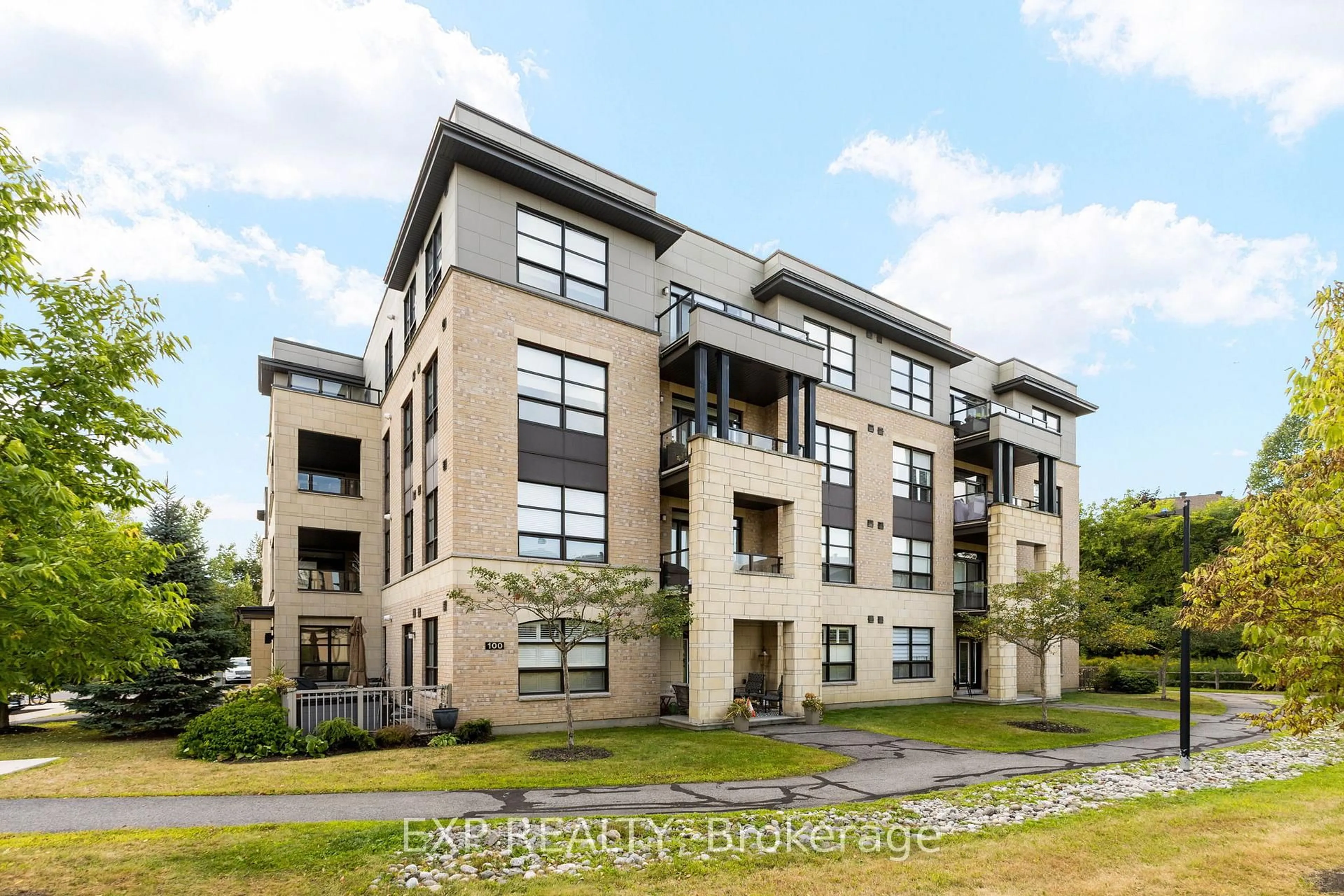 A pic from outside/outdoor area/front of a property/back of a property/a pic from drone, building for 100 Montblanc Private #304, Ottawa Ontario K1C 0B2