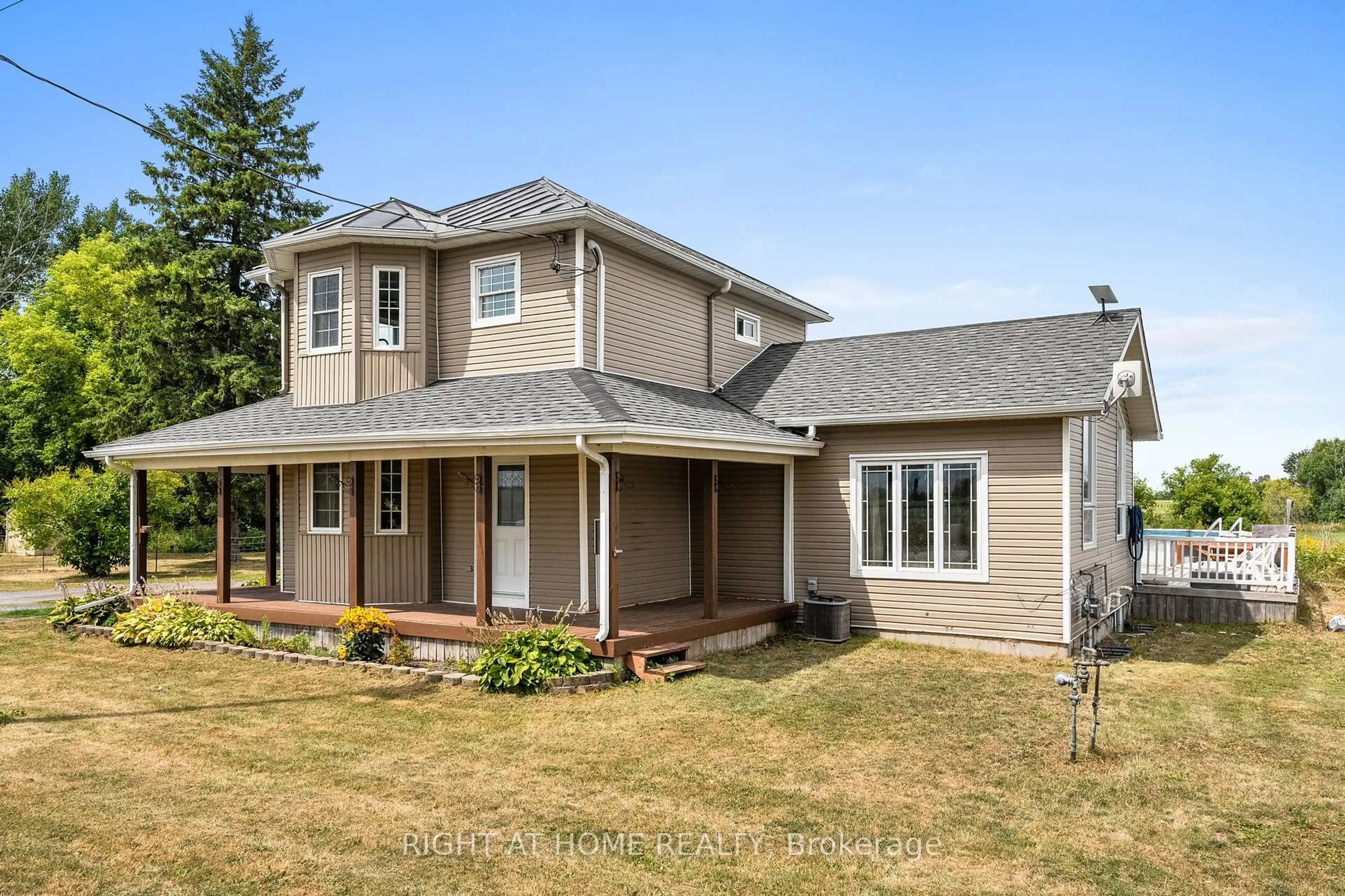 Home with vinyl exterior material, street for 15365 ASHBURN Rd, North Stormont Ontario K0C 1G0