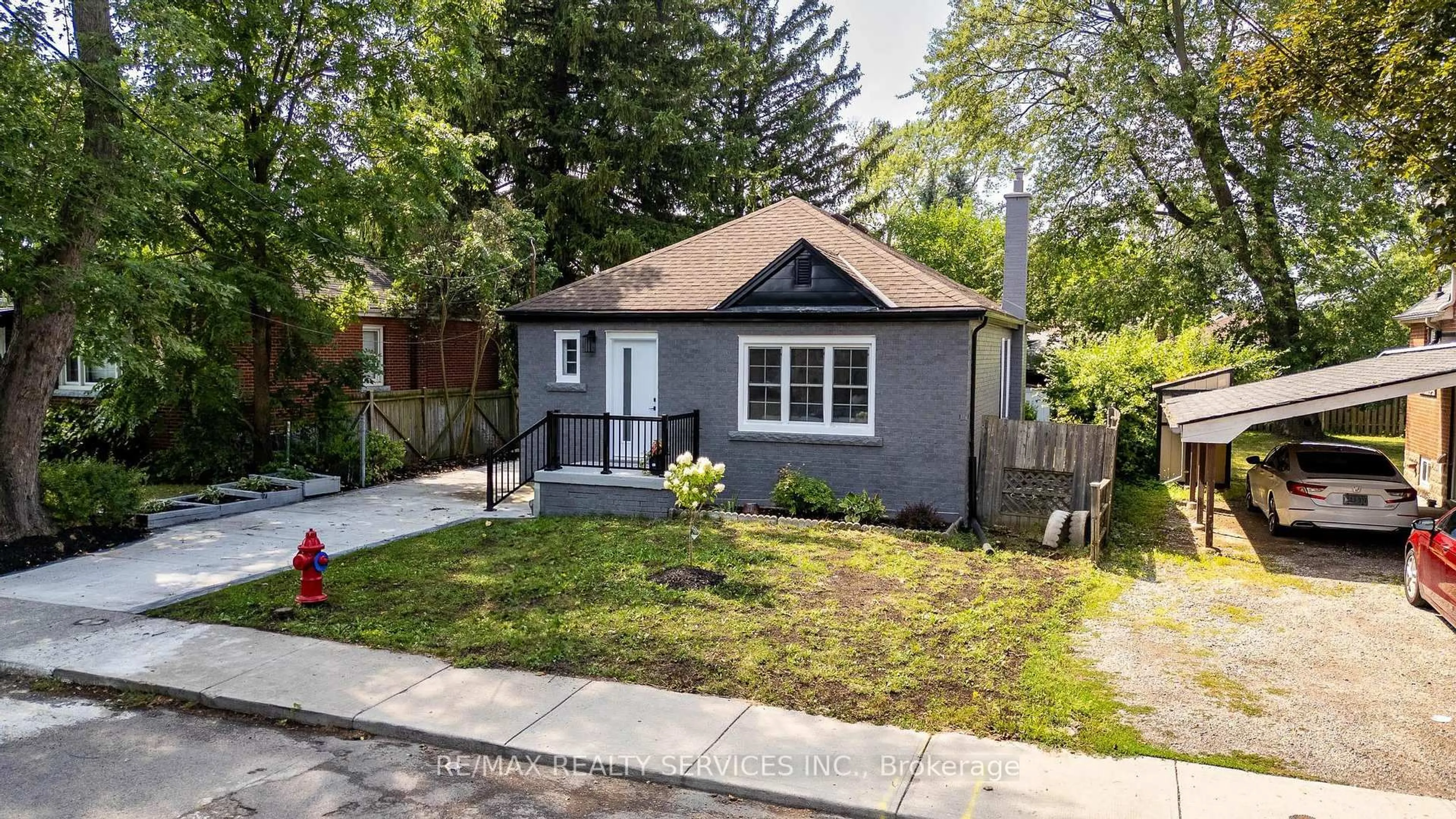 Unknown for 74 West 3rd St, Hamilton Ontario L9C 3K3